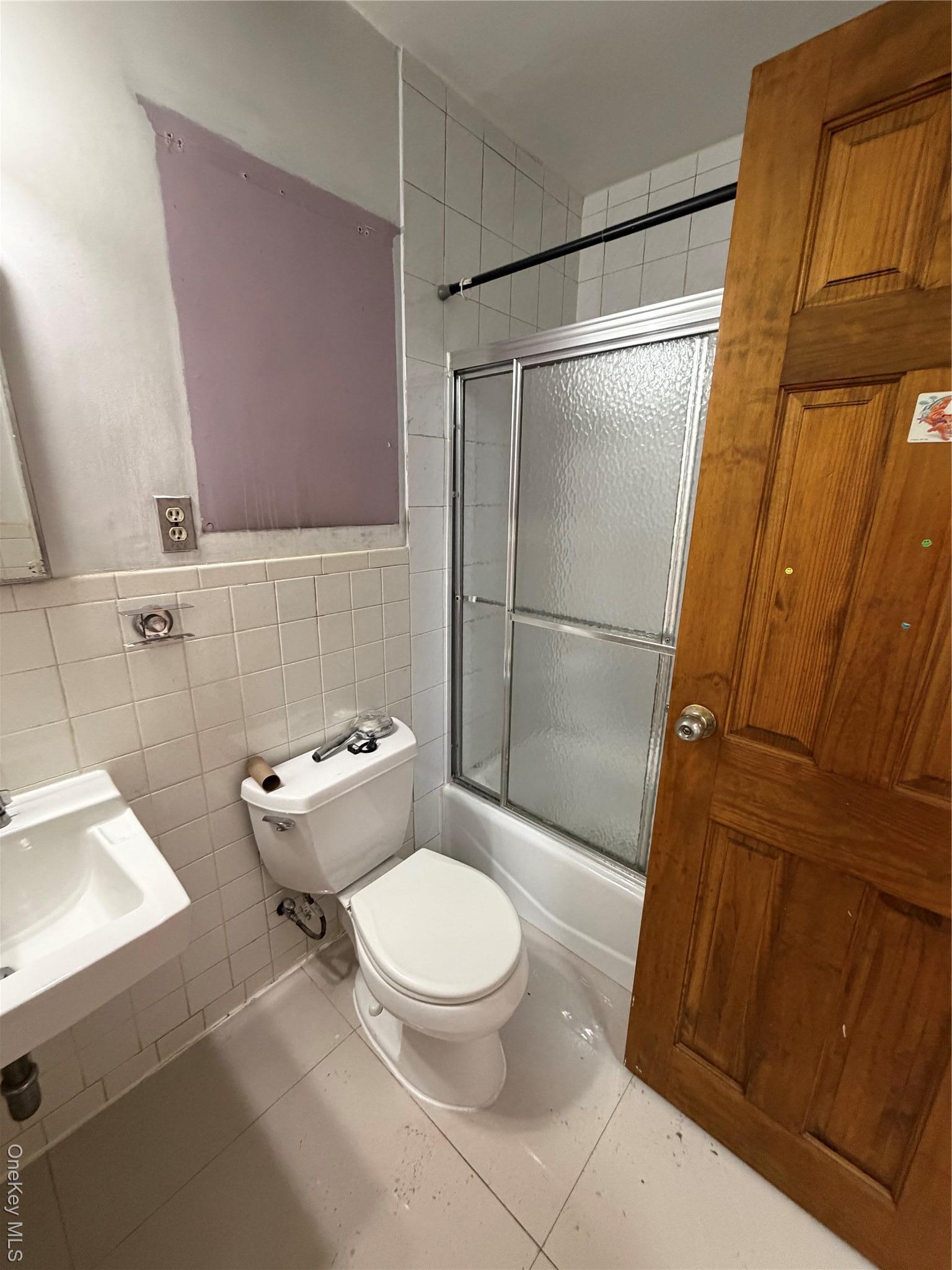 Single Family 45th  Queens, NY 11373, MLS-943127-33