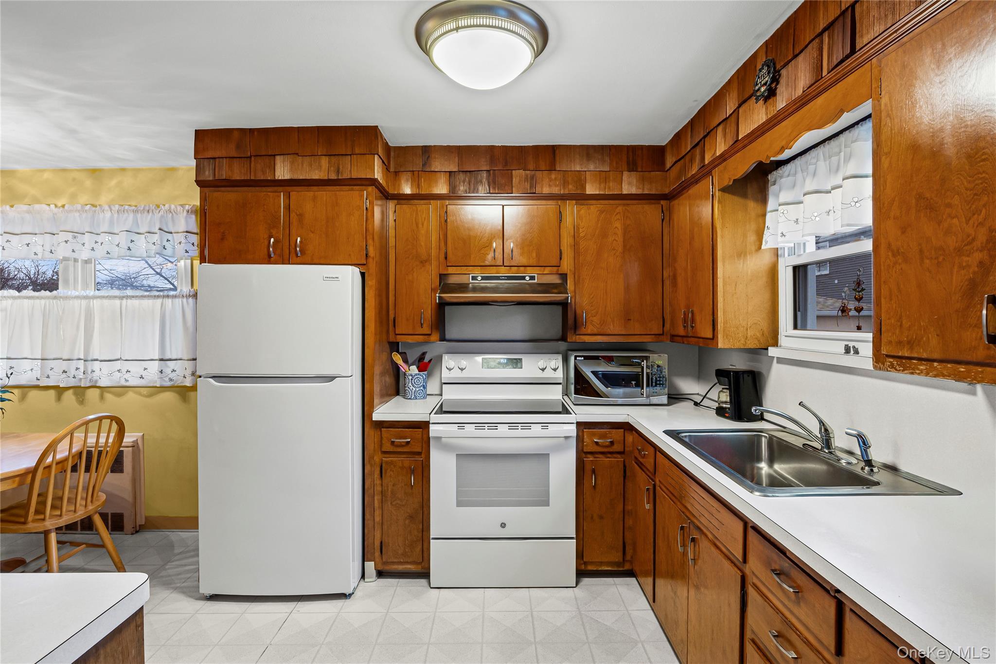 Single Family Western  Nassau County, NY 11510, MLS-943135-11