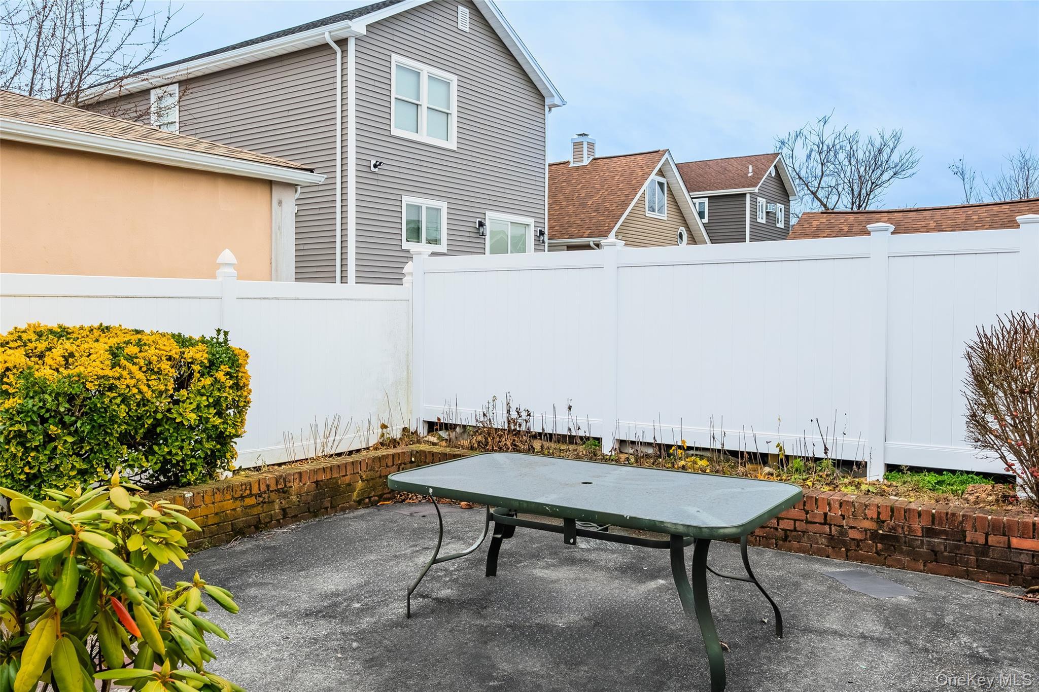 Single Family Western  Nassau County, NY 11510, MLS-943135-37