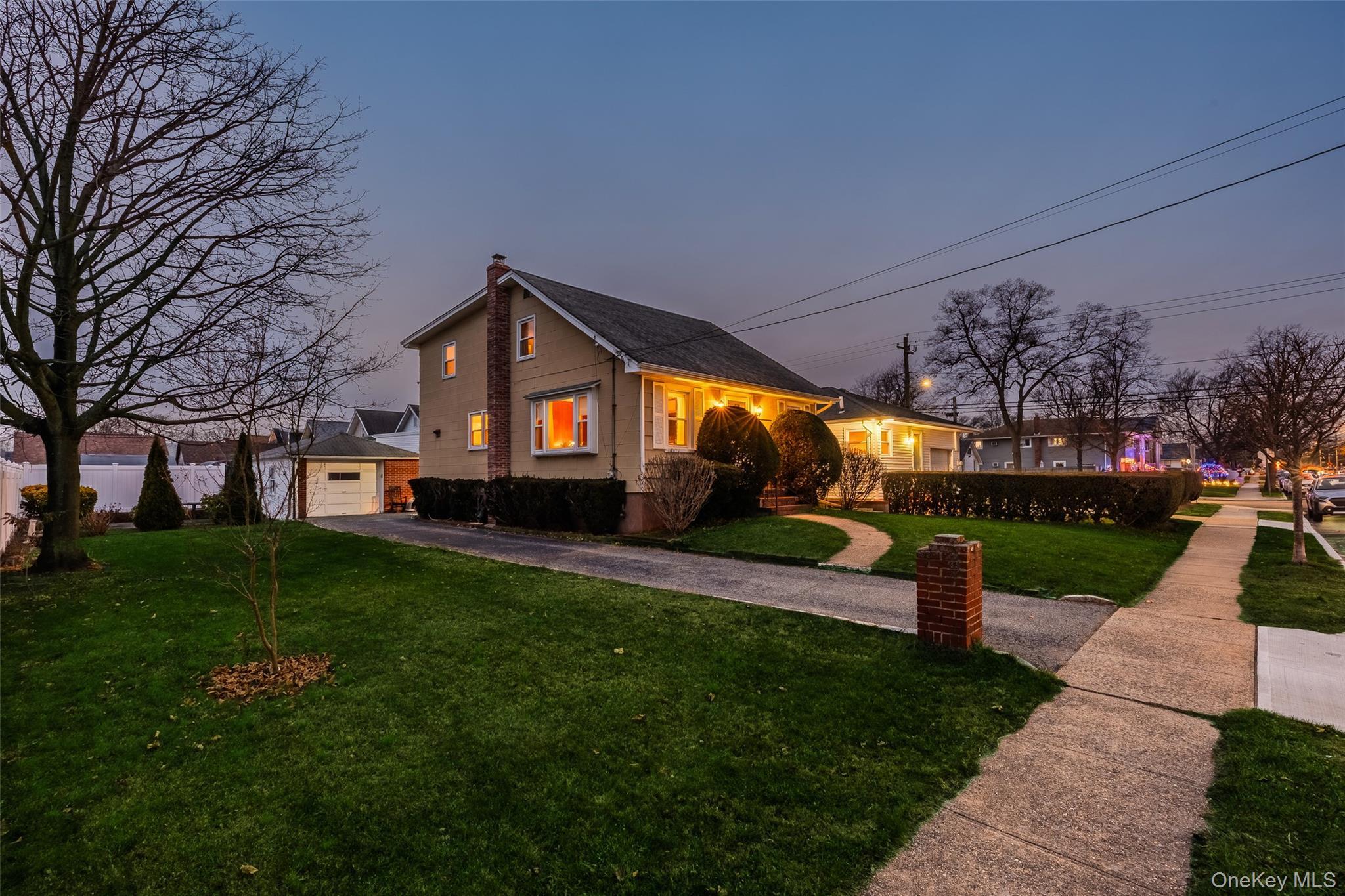 Single Family Western  Nassau County, NY 11510, MLS-943135-4