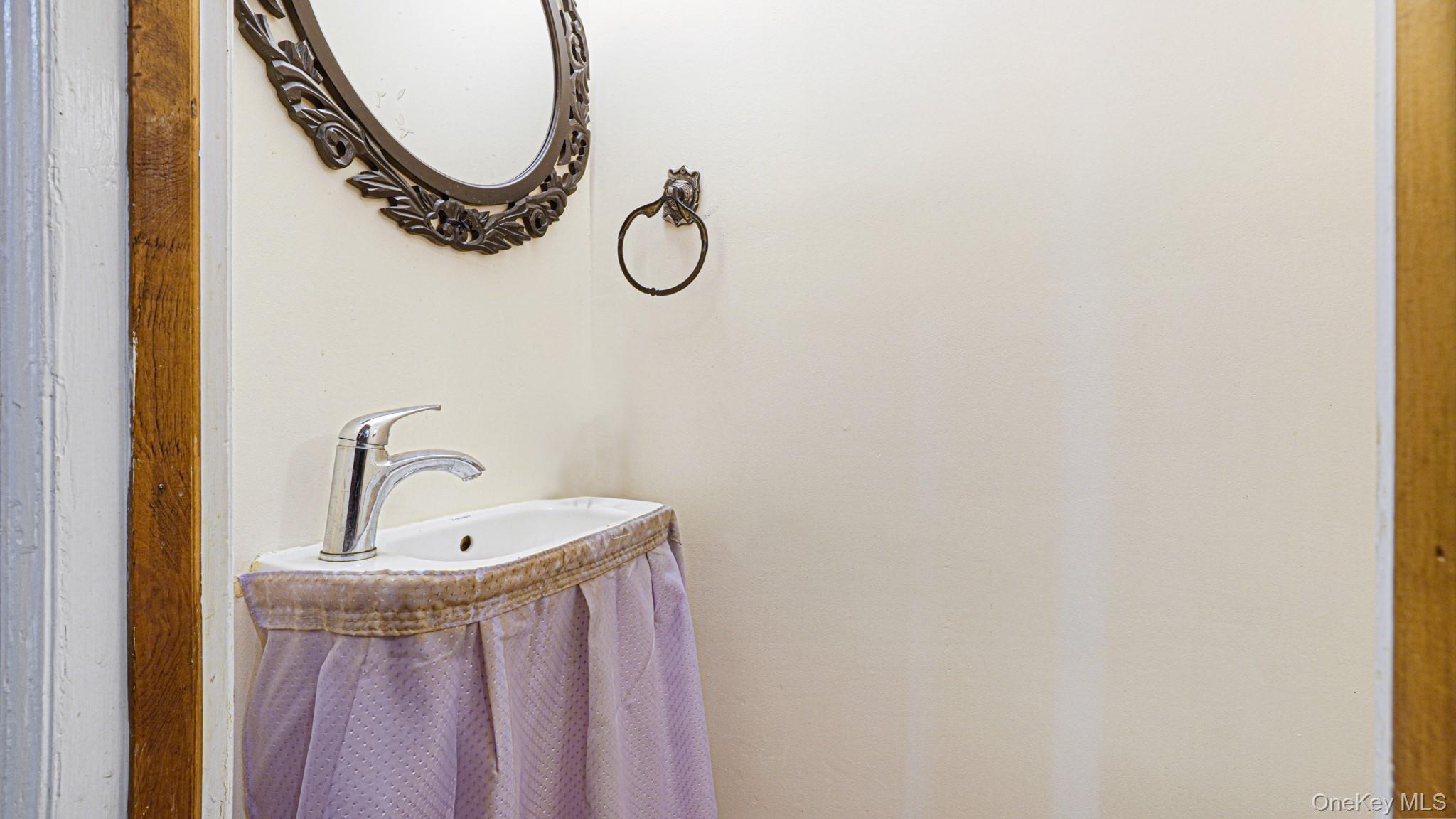 Single Family Yates  Bronx, NY 10469, MLS-943139-10