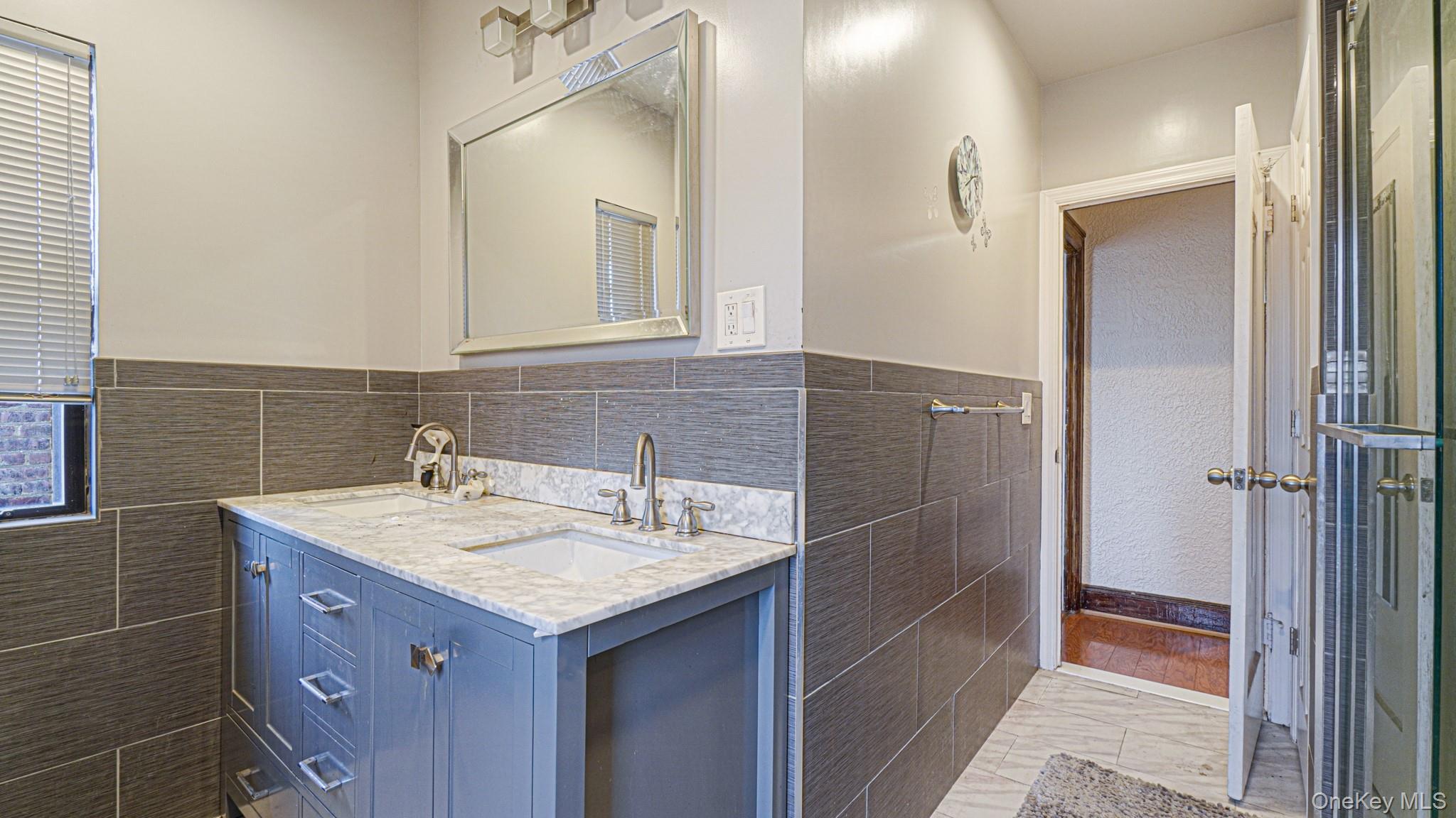 Single Family Yates  Bronx, NY 10469, MLS-943139-16