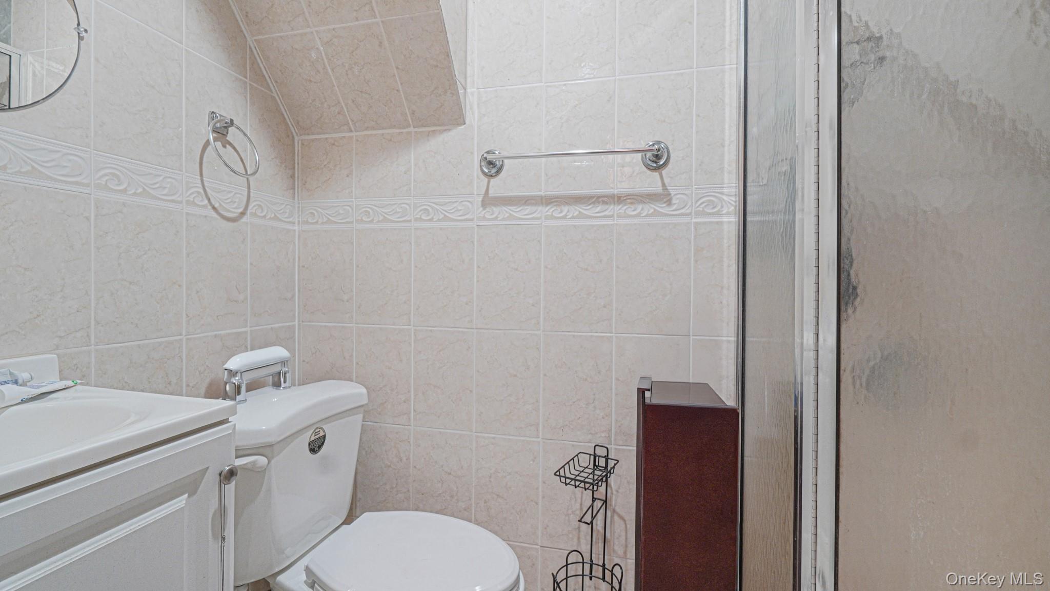 Single Family Yates  Bronx, NY 10469, MLS-943139-19