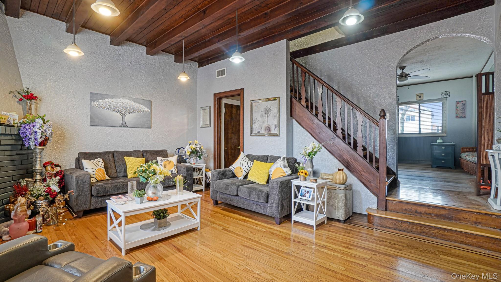 Single Family Yates  Bronx, NY 10469, MLS-943139-3