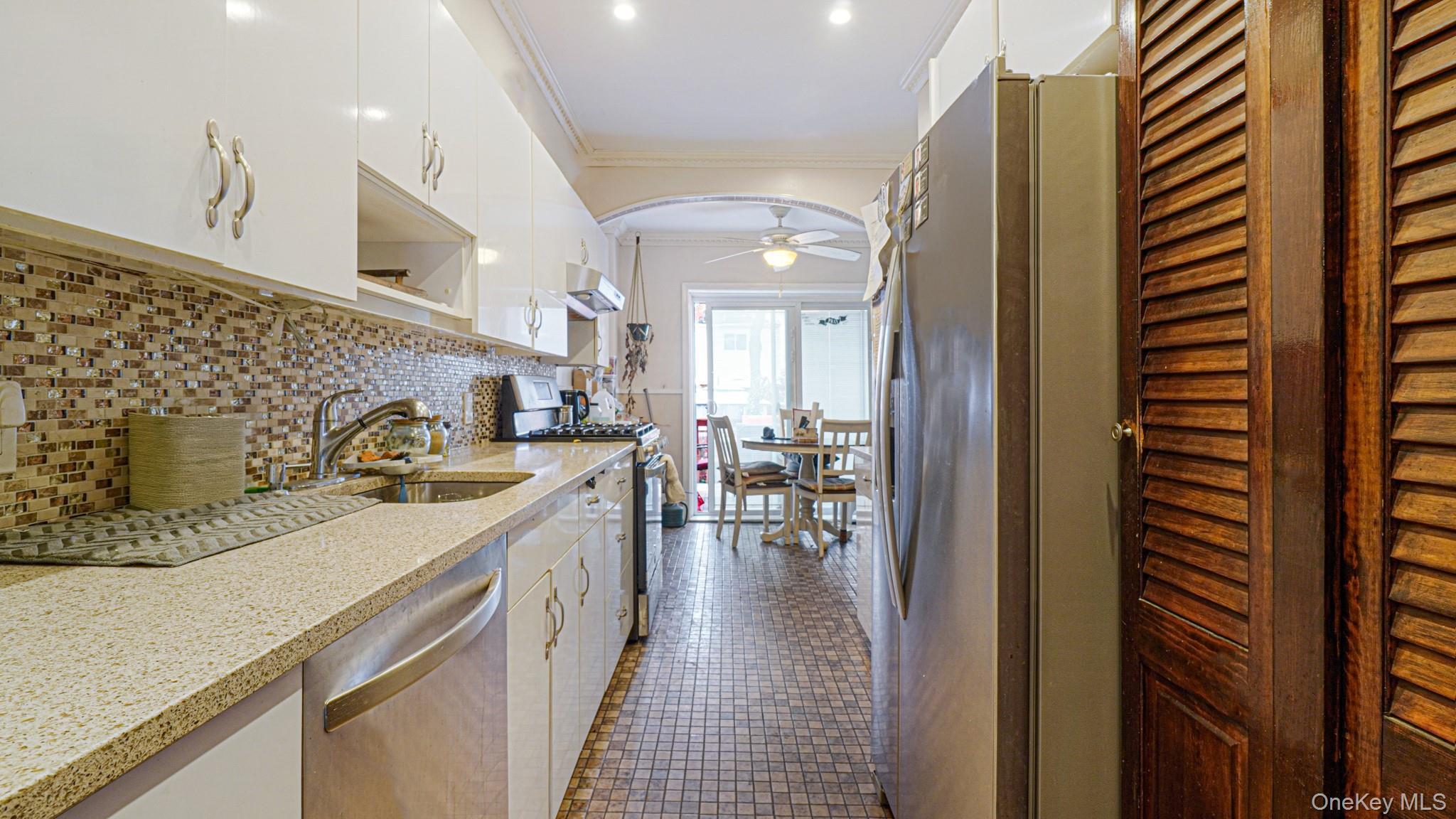 Single Family Yates  Bronx, NY 10469, MLS-943139-9