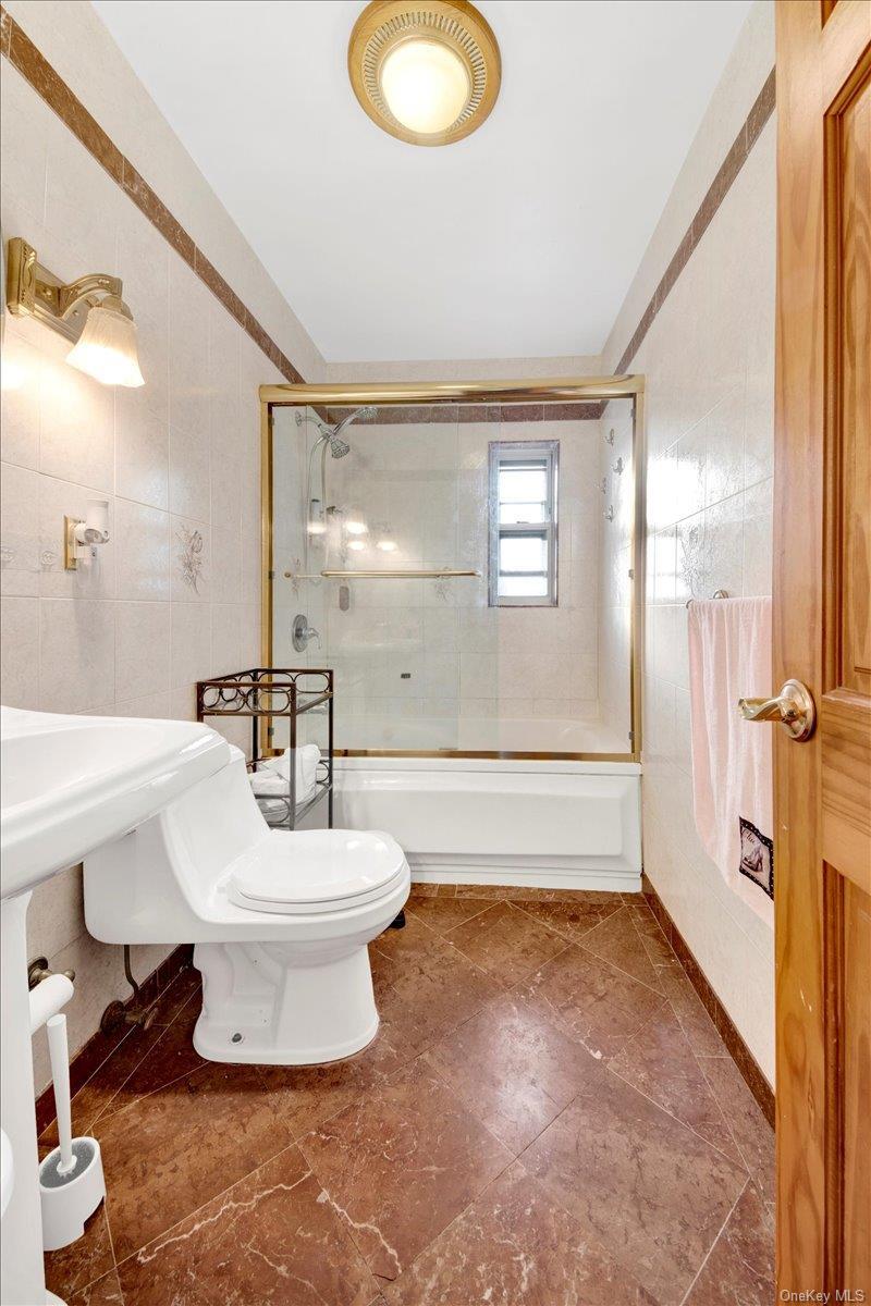 Single Family Brinsmade  Bronx, NY 10465, MLS-943146-17