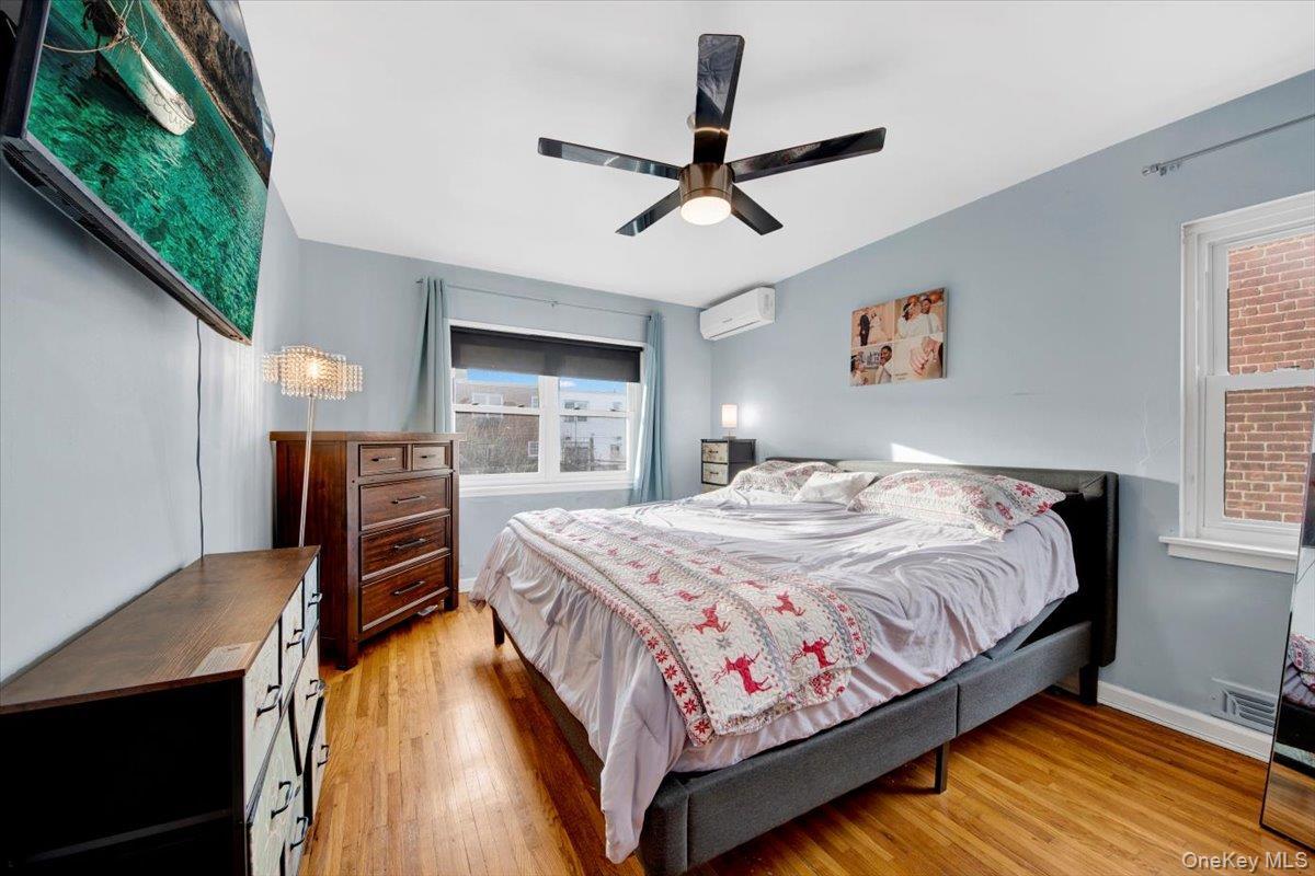 Single Family Brinsmade  Bronx, NY 10465, MLS-943146-22