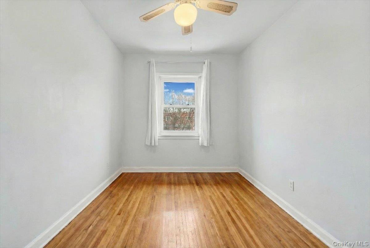 Single Family Brinsmade  Bronx, NY 10465, MLS-943146-23