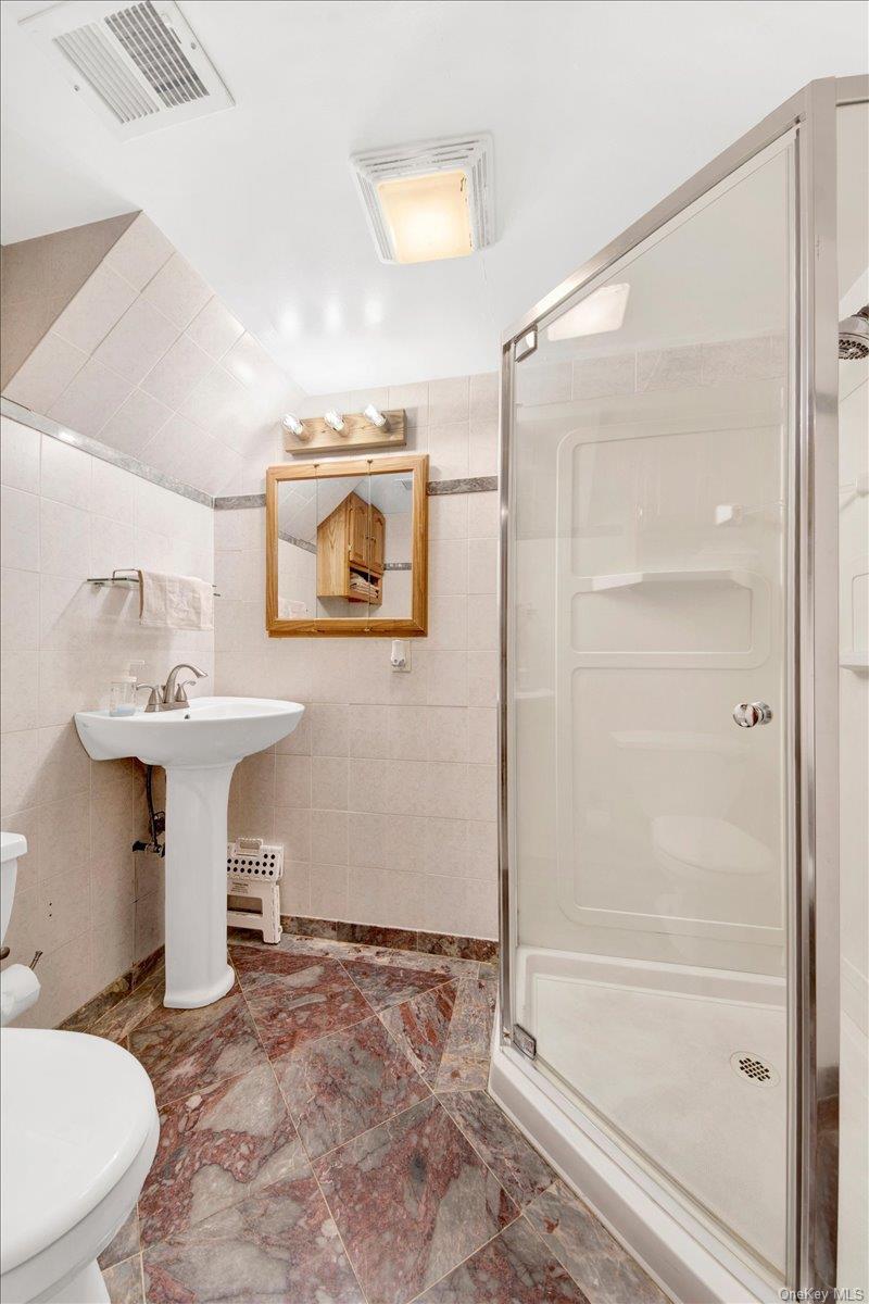 Single Family Brinsmade  Bronx, NY 10465, MLS-943146-28