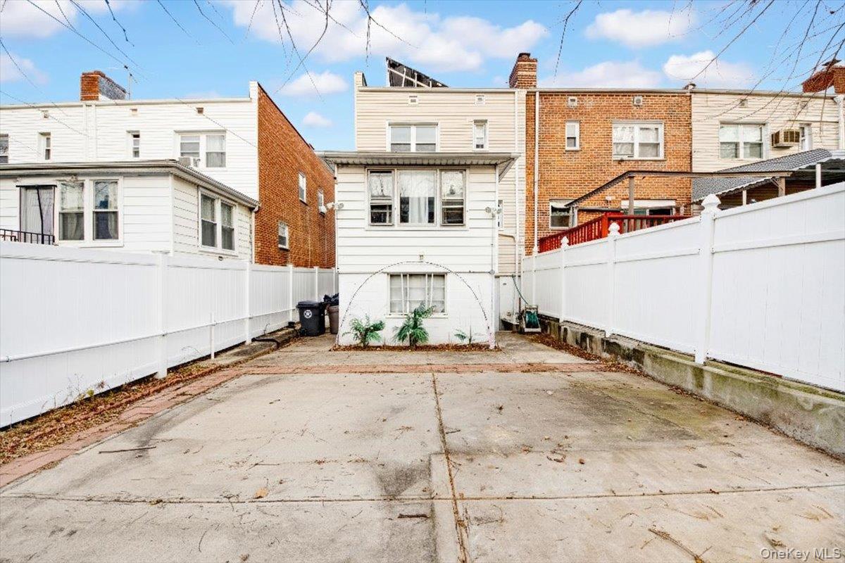 Single Family Brinsmade  Bronx, NY 10465, MLS-943146-32