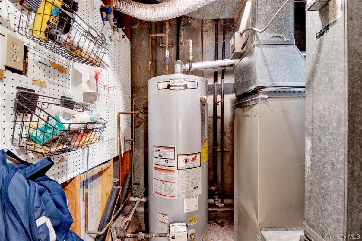 Single Family Brinsmade  Bronx, NY 10465, MLS-943146-33