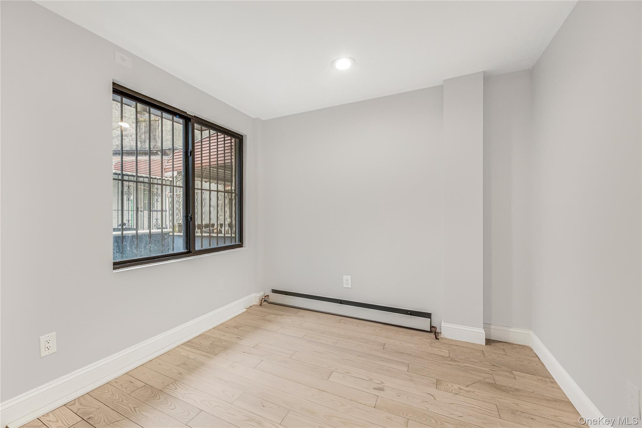 Single Family Williamsbridge  Bronx, NY 10467, MLS-943169-21