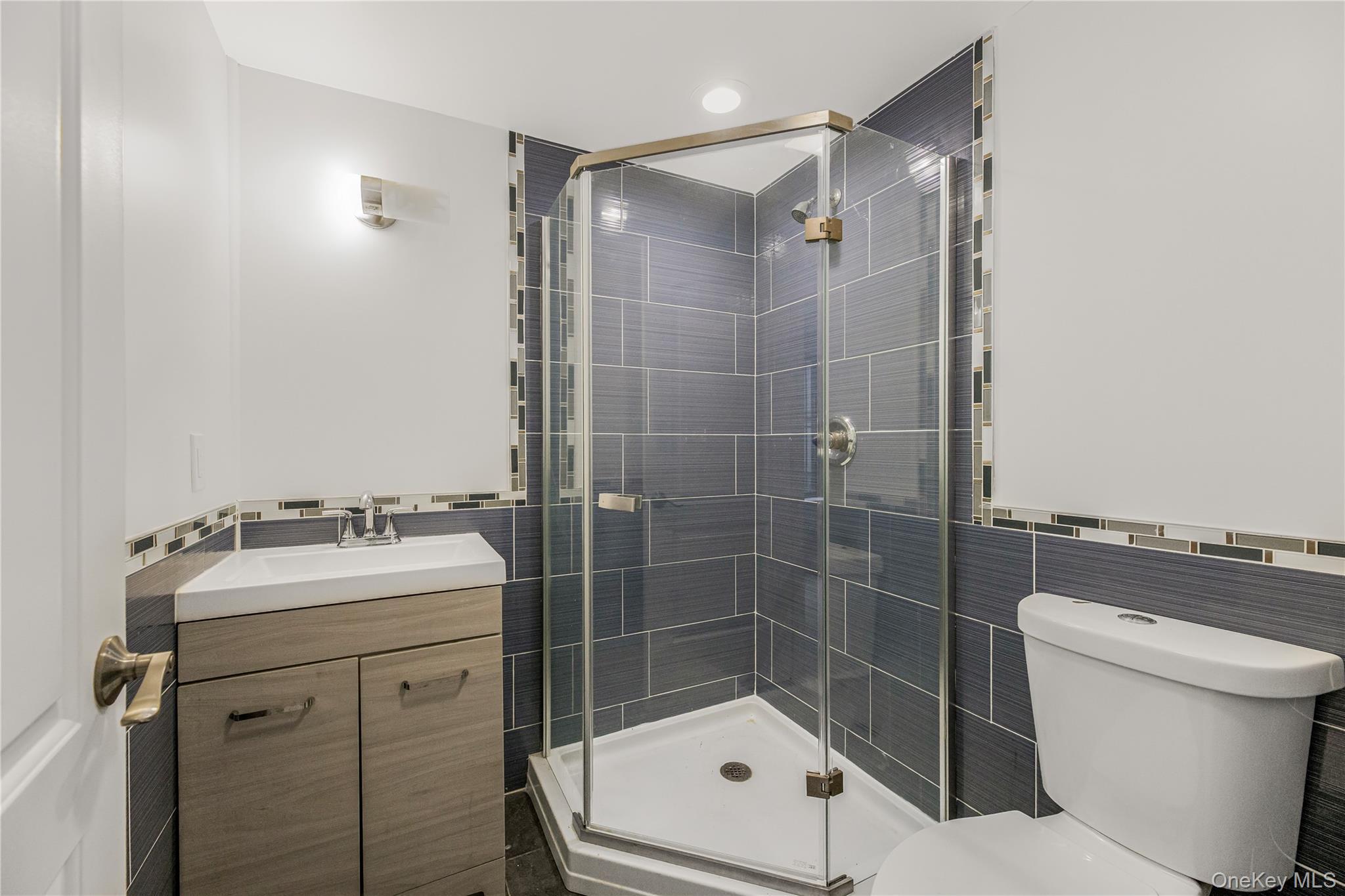 Single Family Williamsbridge  Bronx, NY 10467, MLS-943169-24