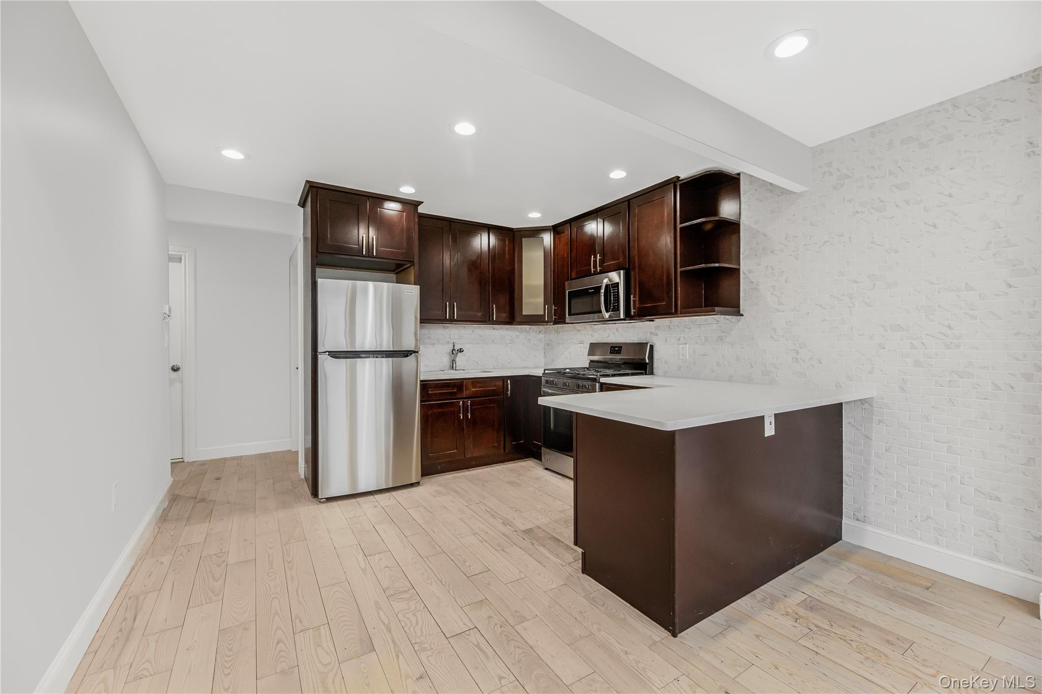 Single Family Williamsbridge  Bronx, NY 10467, MLS-943169-6