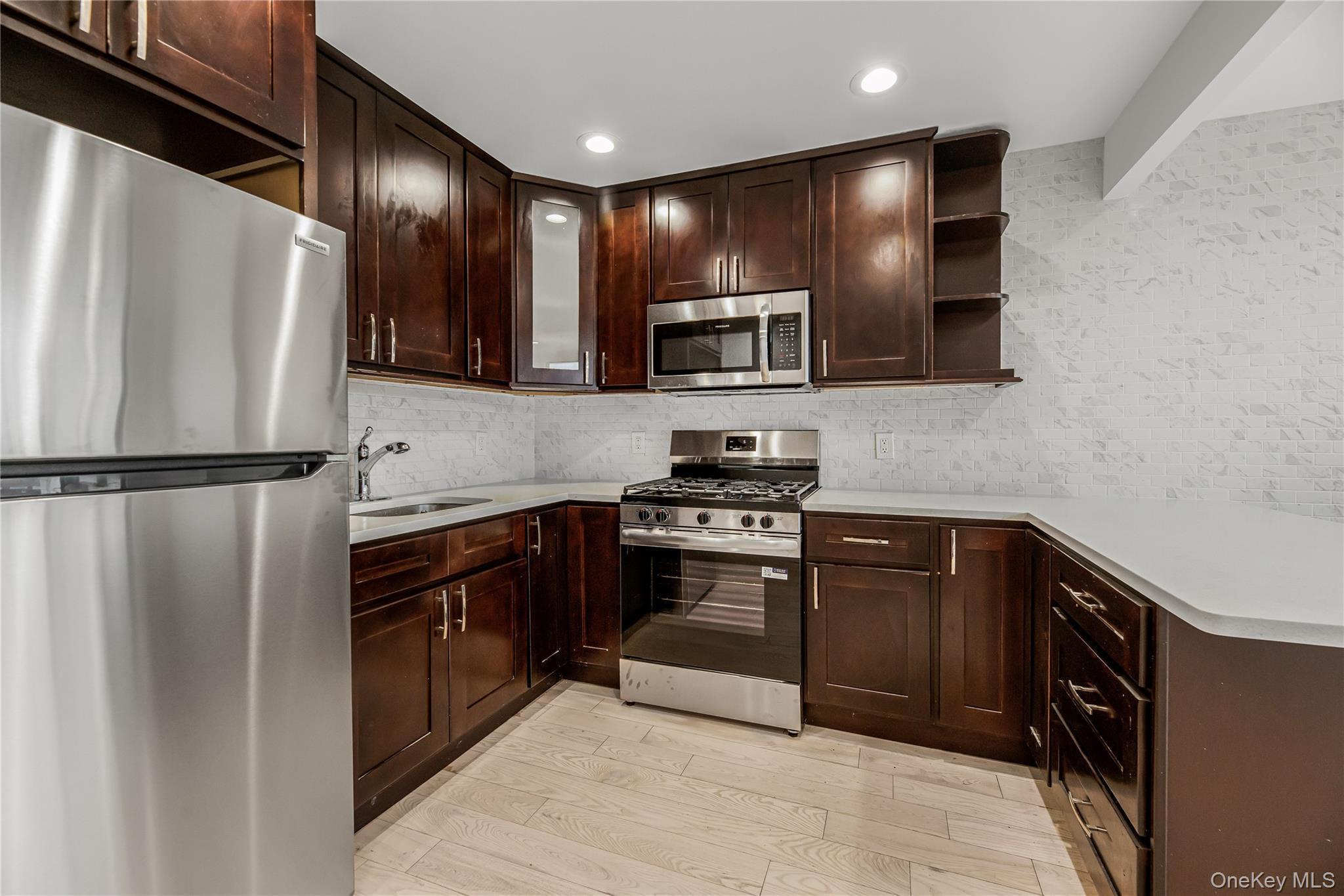 Single Family Williamsbridge  Bronx, NY 10467, MLS-943169-7