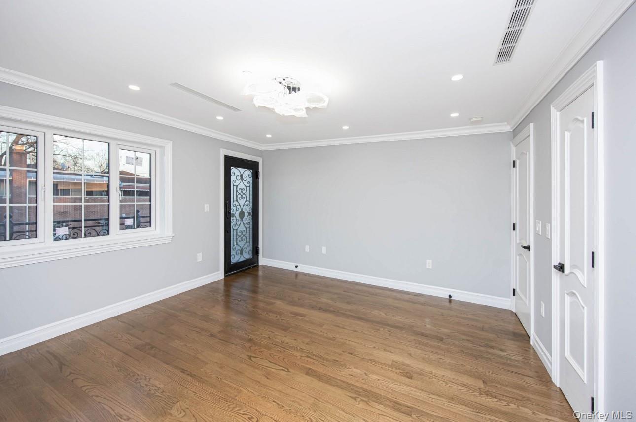 Single Family 202nd Queens, NY 11361, MLS-943182-24