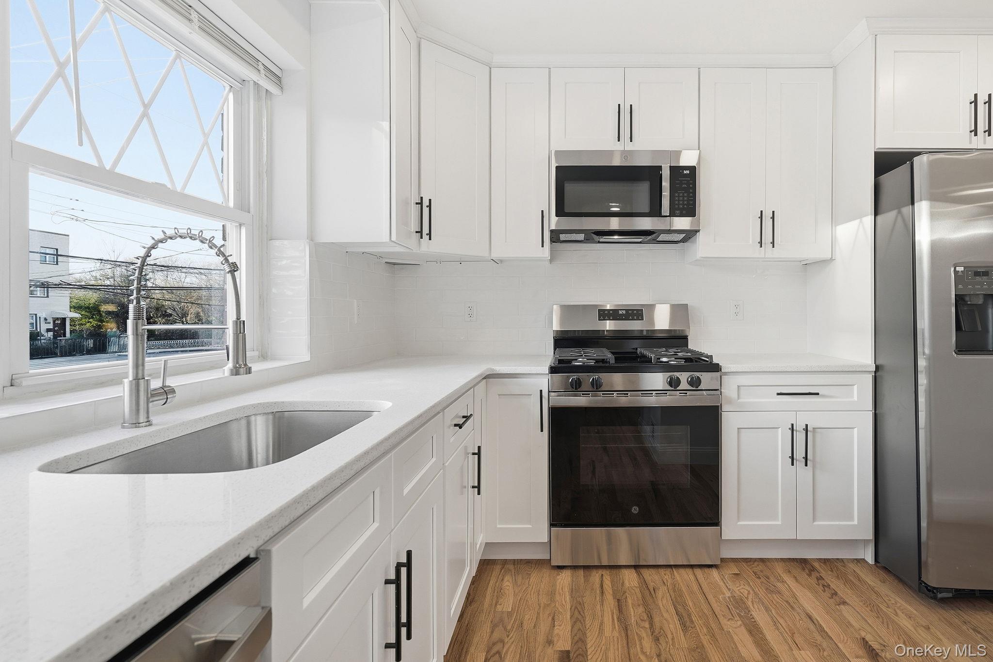 Single Family Balcom  Bronx, NY 10465, MLS-943197-11