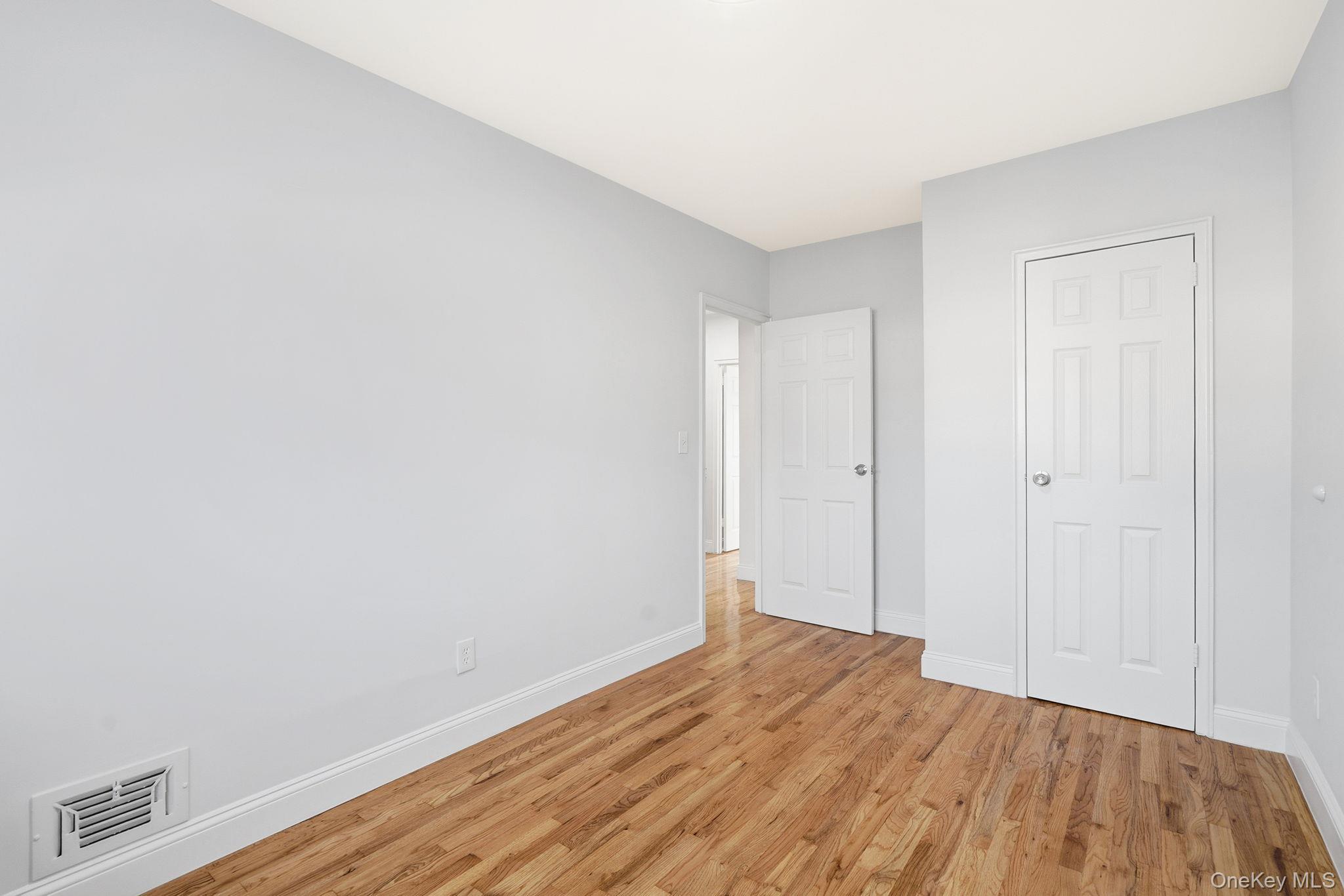 Single Family Balcom  Bronx, NY 10465, MLS-943197-22