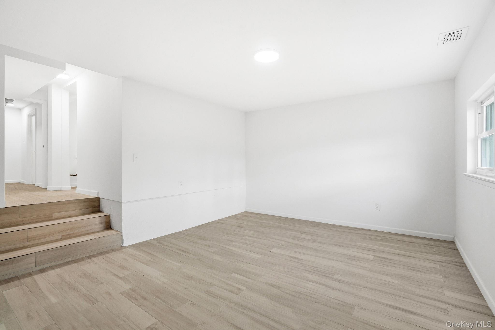 Single Family Balcom  Bronx, NY 10465, MLS-943197-24