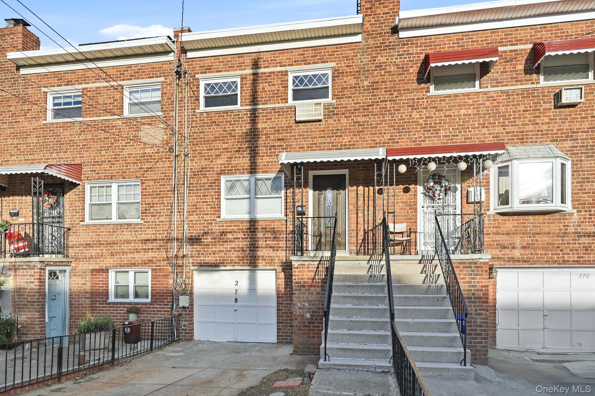 Single Family Balcom  Bronx, NY 10465, MLS-943197-31