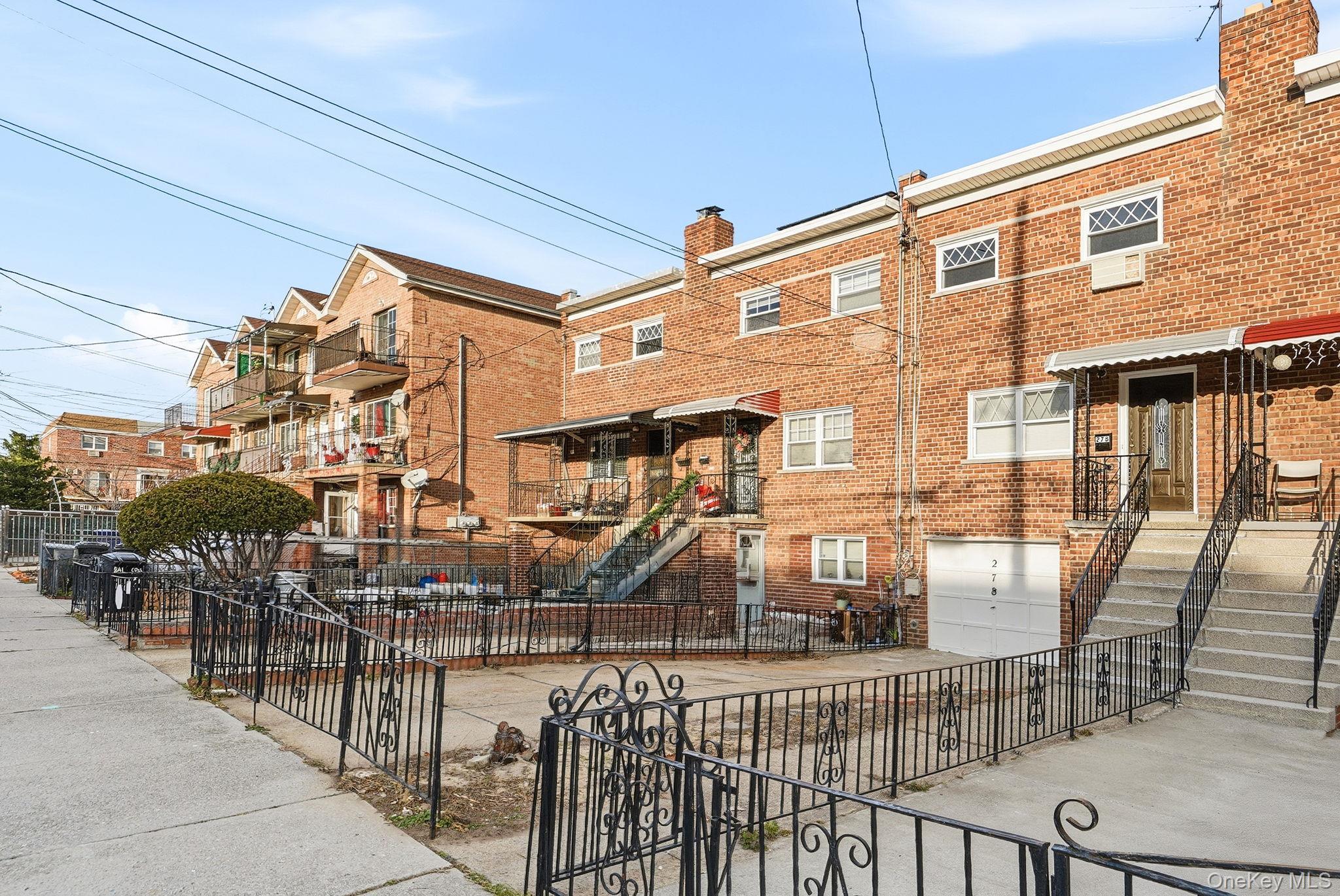 Single Family Balcom  Bronx, NY 10465, MLS-943197-34