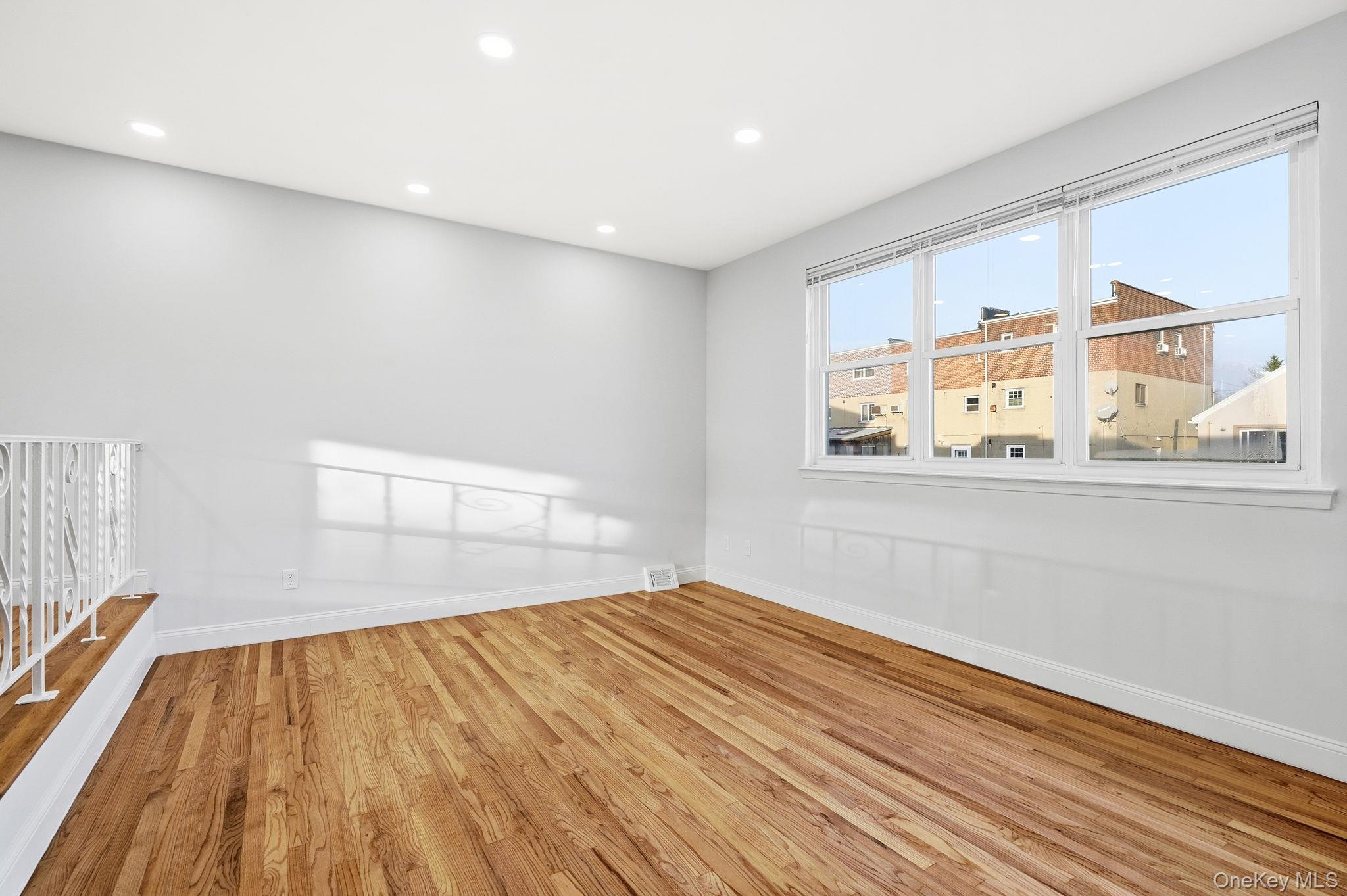 Single Family Balcom  Bronx, NY 10465, MLS-943197-5