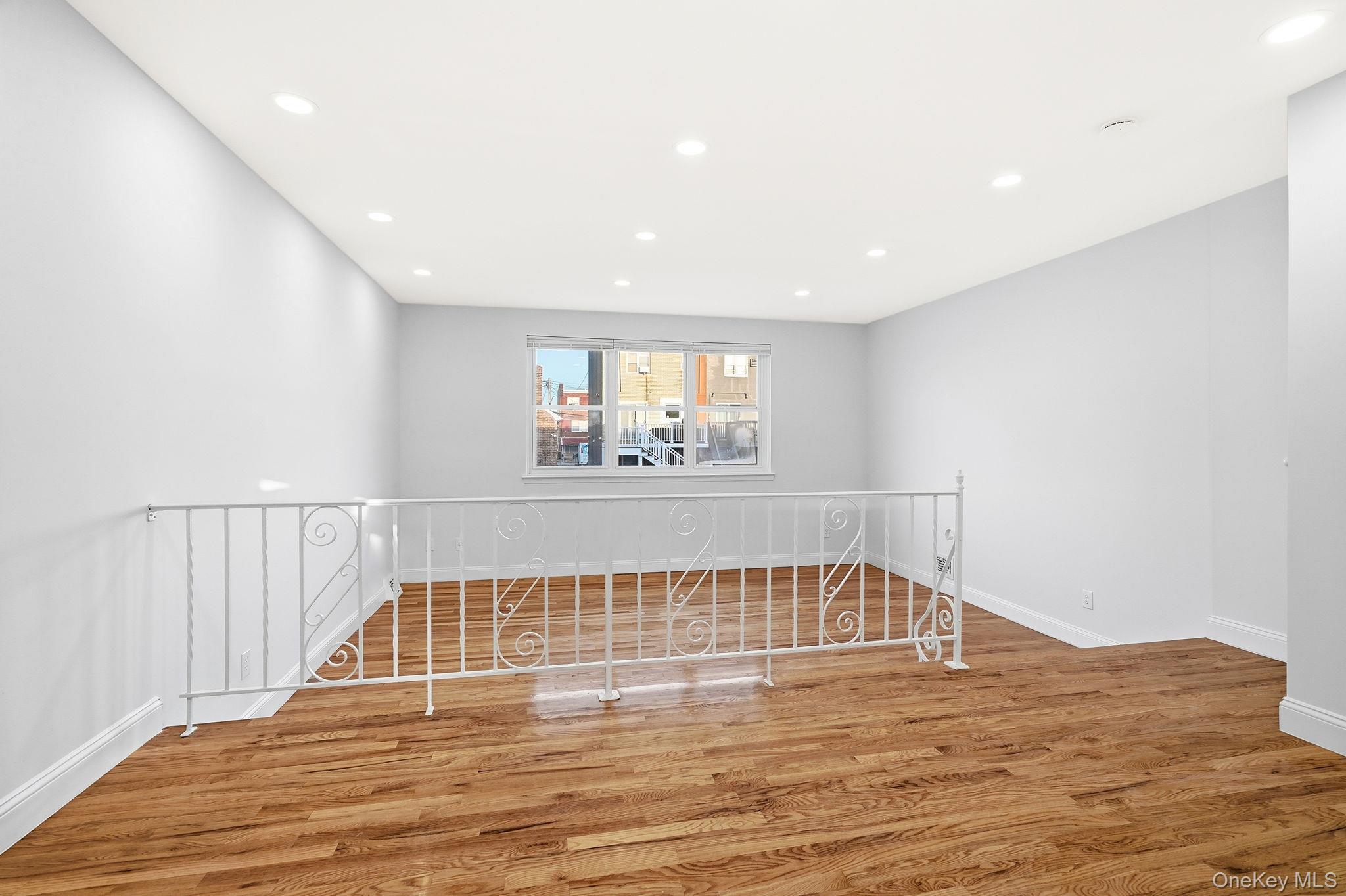 Single Family Balcom  Bronx, NY 10465, MLS-943197-9