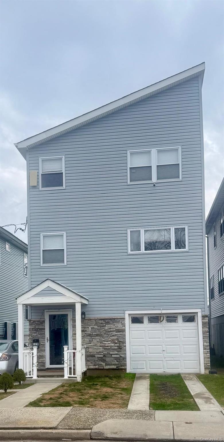 Single Family Nassau  Nassau County, NY 11558, MLS-943200-17