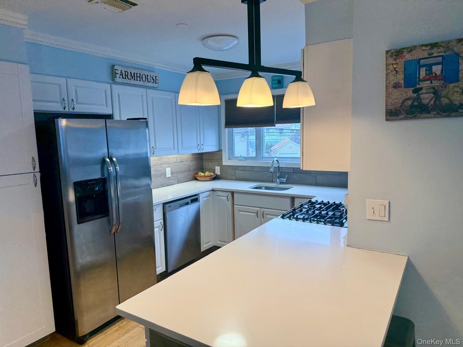 Single Family Nassau  Nassau County, NY 11558, MLS-943200-4