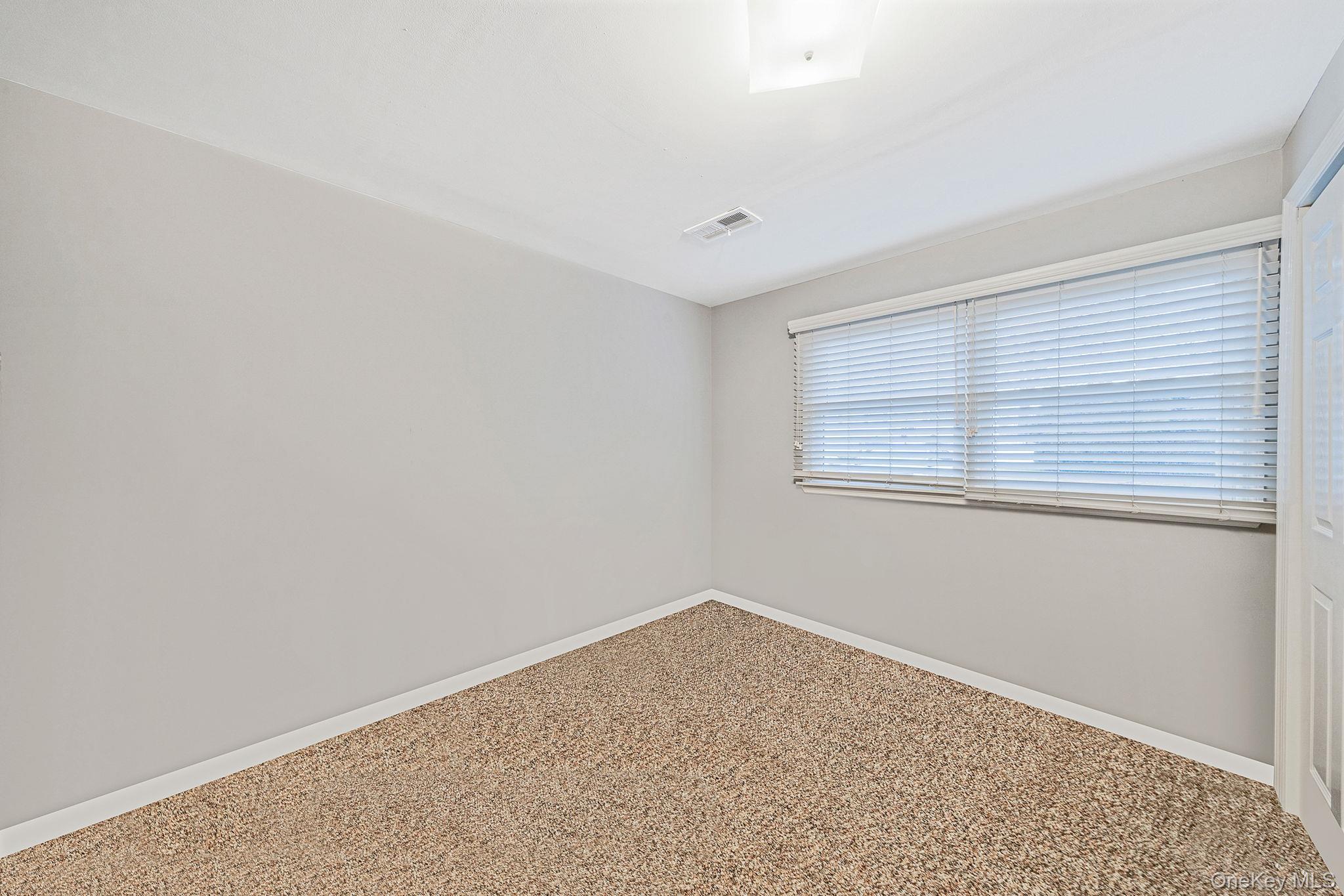 Single Family Woodrow Suffolk County, NY 11704, MLS-943226-14