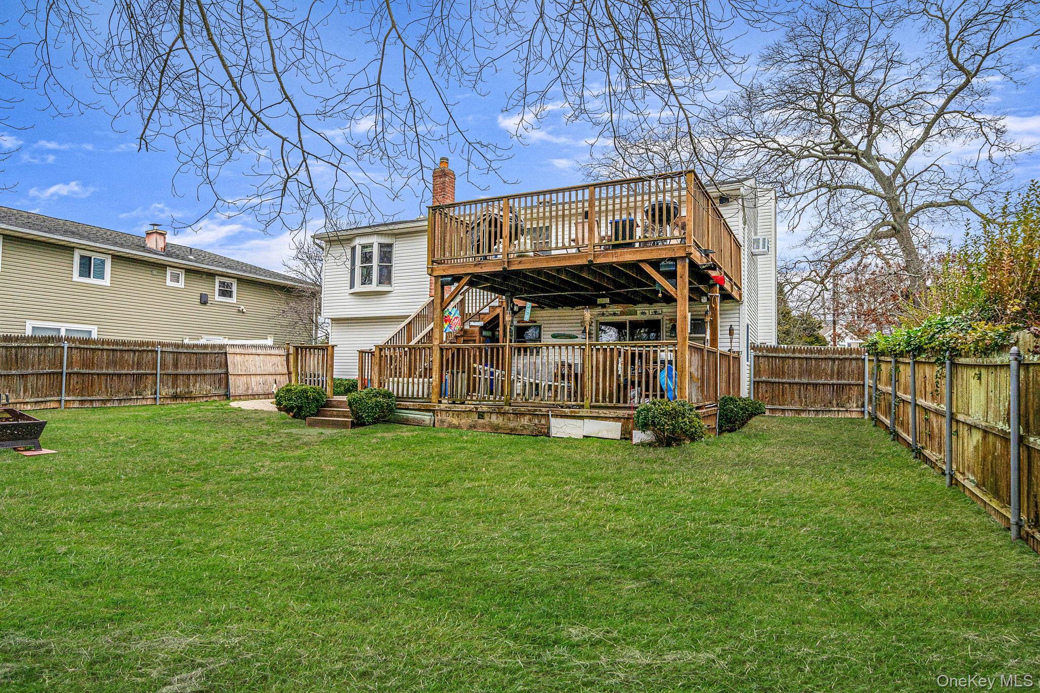 Single Family Woodrow Suffolk County, NY 11704, MLS-943226-21