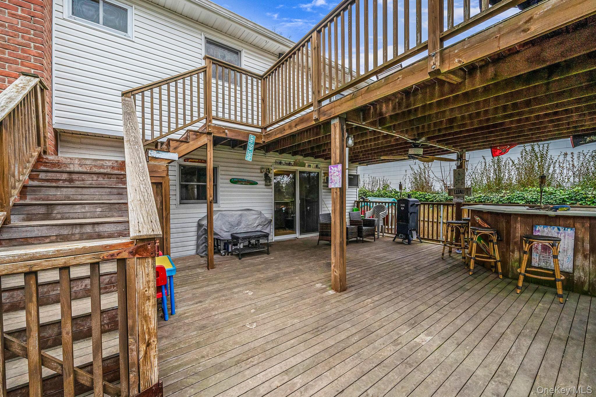 Single Family Woodrow Suffolk County, NY 11704, MLS-943226-24