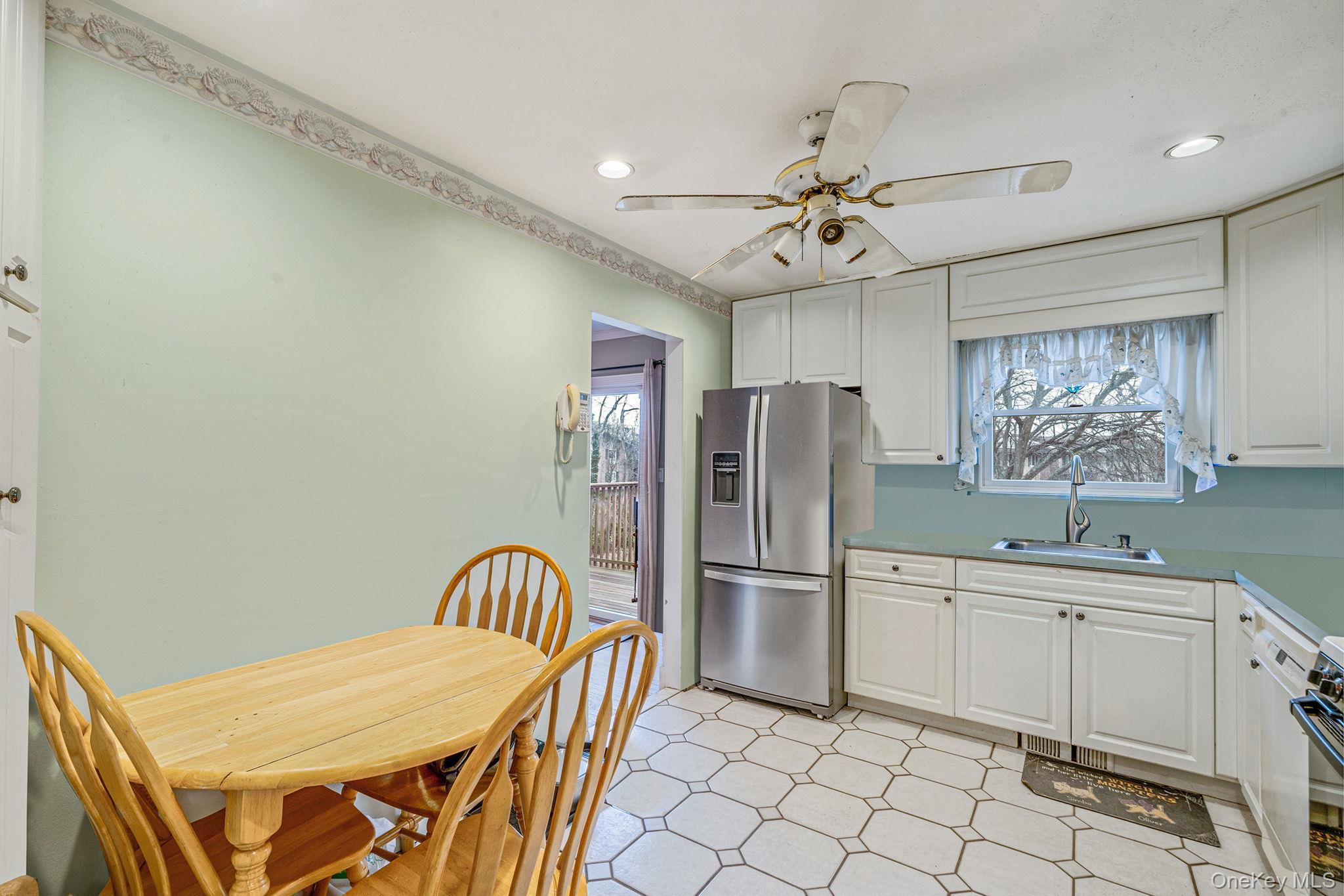 Single Family Woodrow Suffolk County, NY 11704, MLS-943226-5