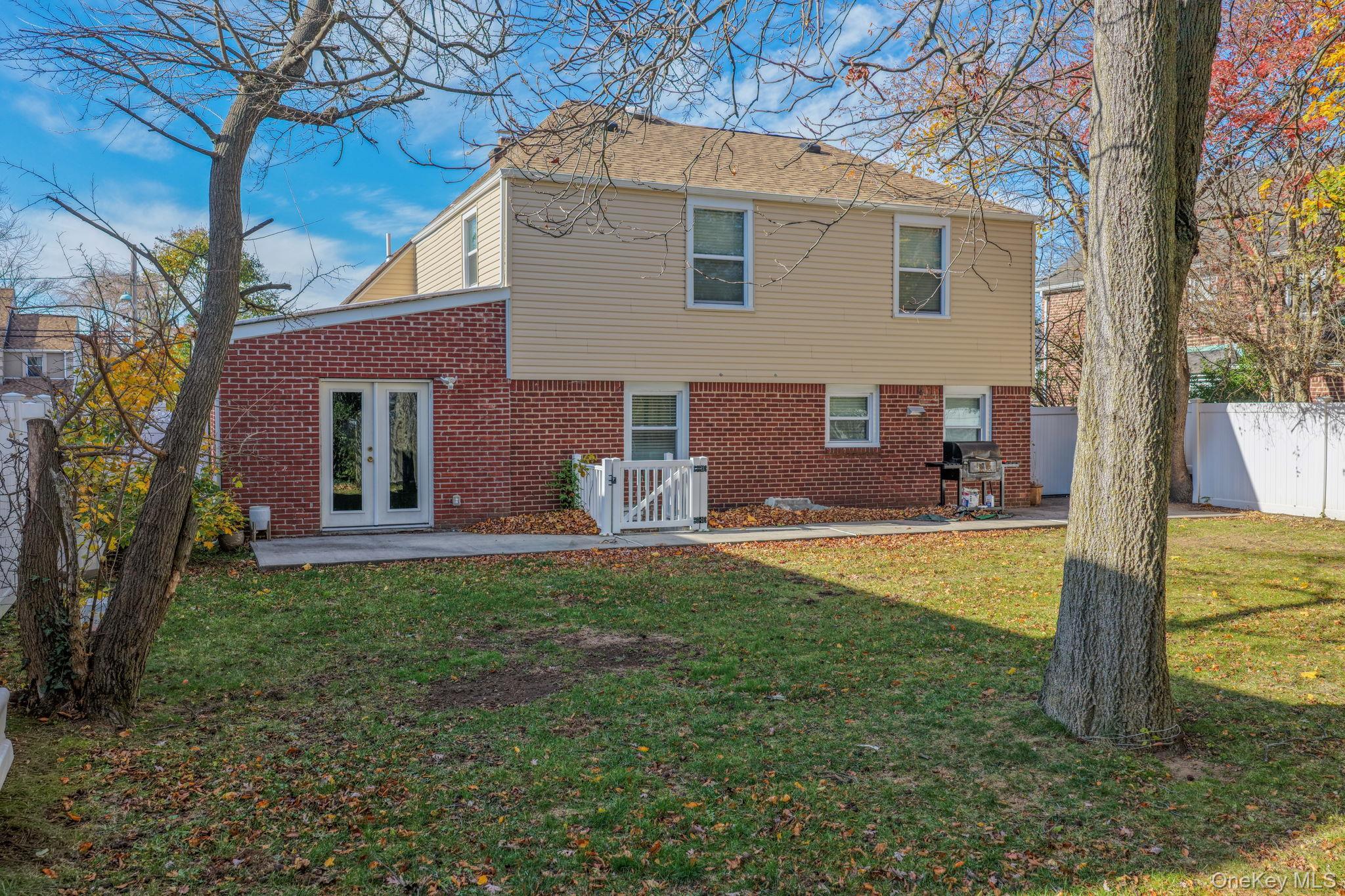 Single Family Sterling  Nassau County, NY 11575, MLS-943234-33