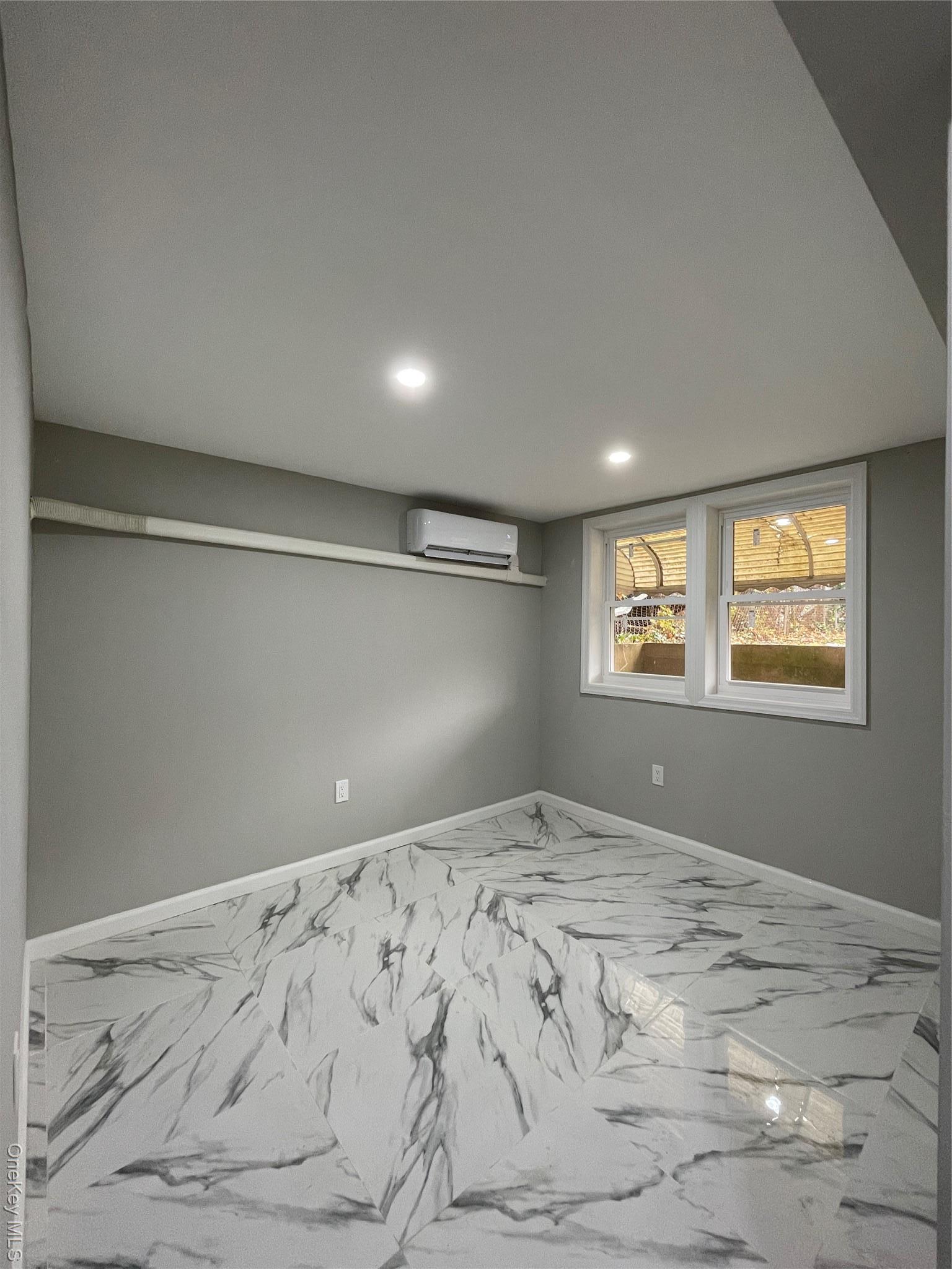 Single Family 196th  Queens, NY 11412, MLS-943246-21