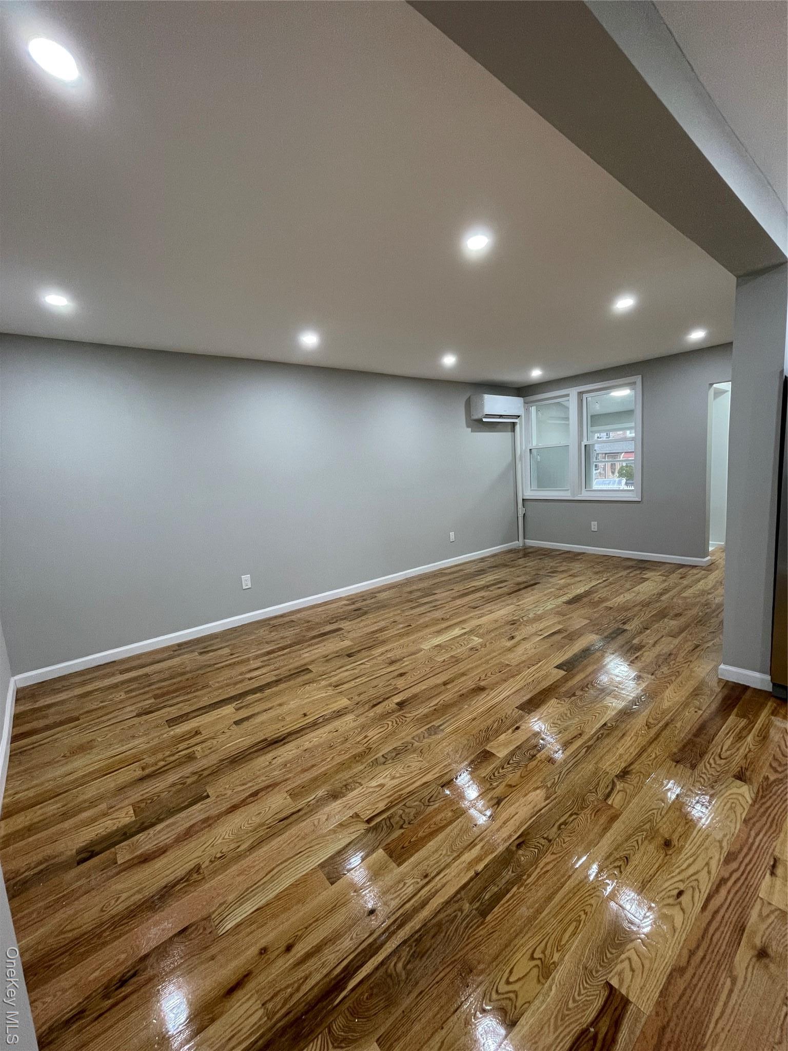 Single Family 196th Queens, NY 11412, MLS-943246-9