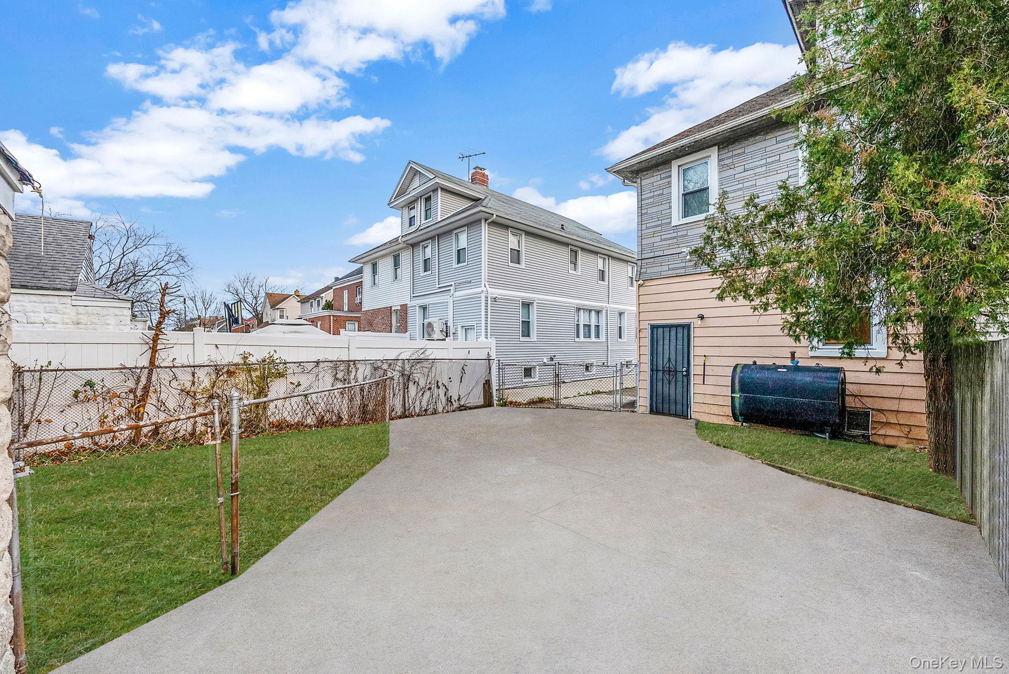 Single Family Seaman  Nassau County, NY 11520, MLS-943252-6