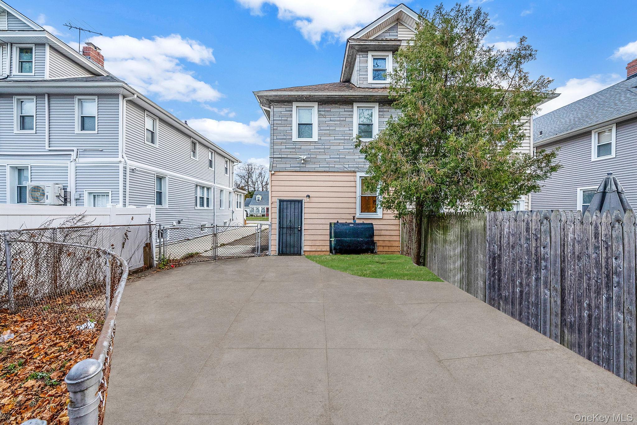 Single Family Seaman  Nassau County, NY 11520, MLS-943252-7