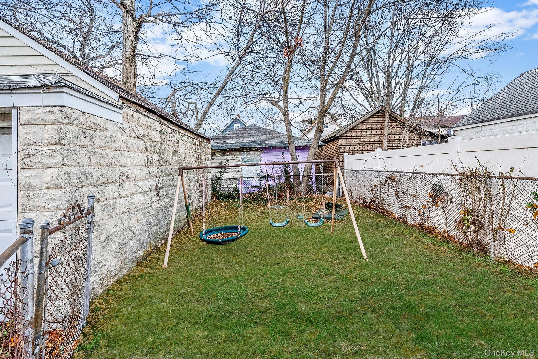 Single Family Seaman  Nassau County, NY 11520, MLS-943252-8