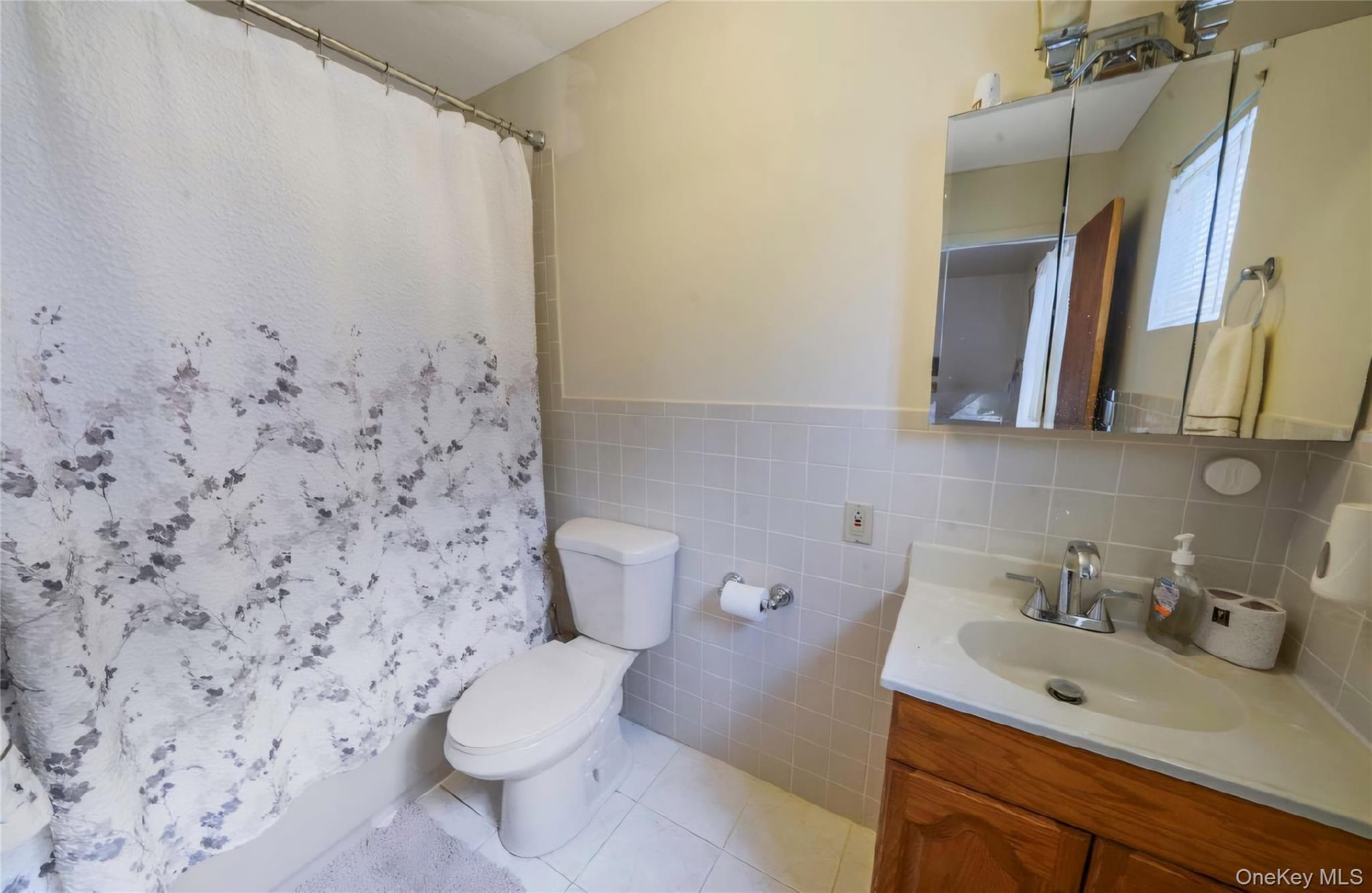 Single Family 223rd  Queens, NY 11413, MLS-943256-16