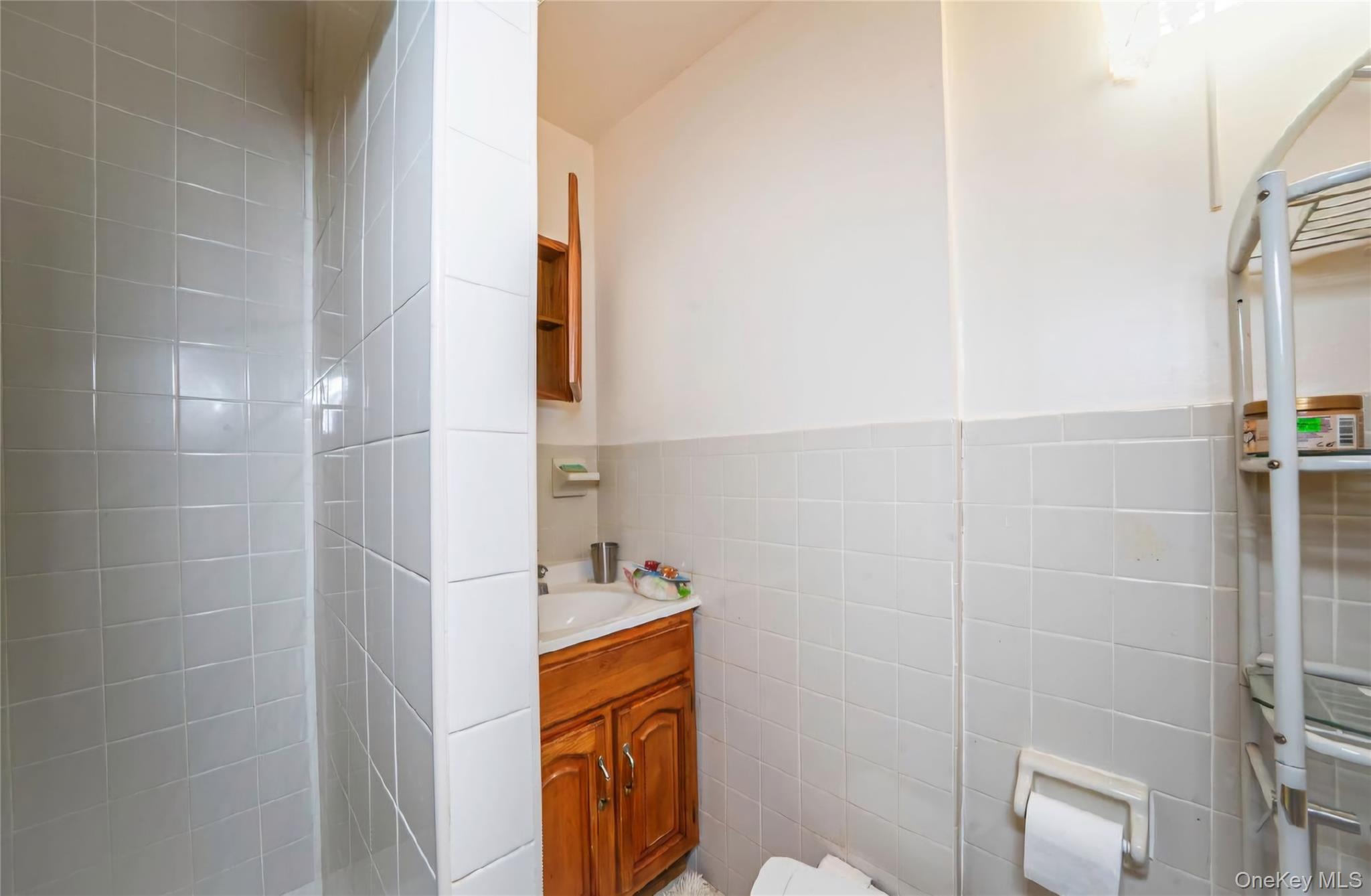 Single Family 223rd  Queens, NY 11413, MLS-943256-19