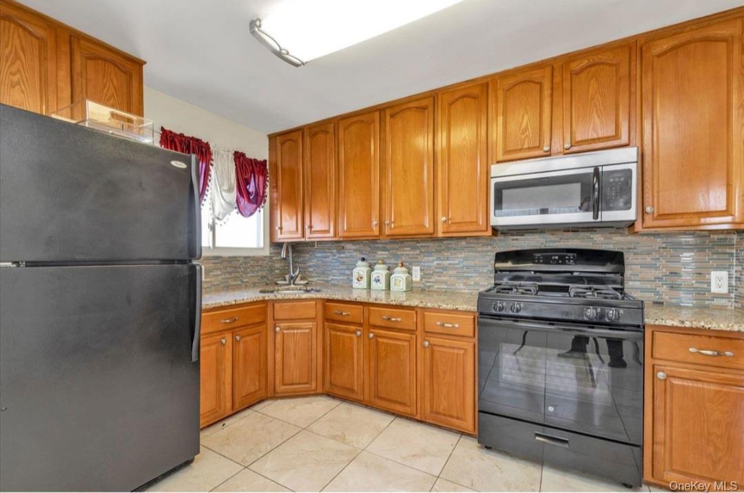 Single Family 223rd  Queens, NY 11413, MLS-943256-4