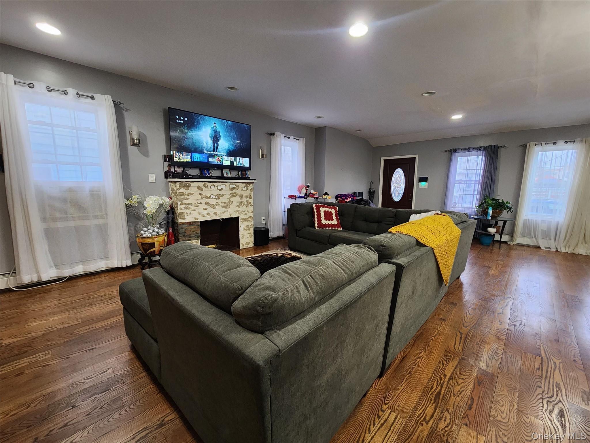 Single Family 104th  Queens, NY 11412, MLS-943259-5