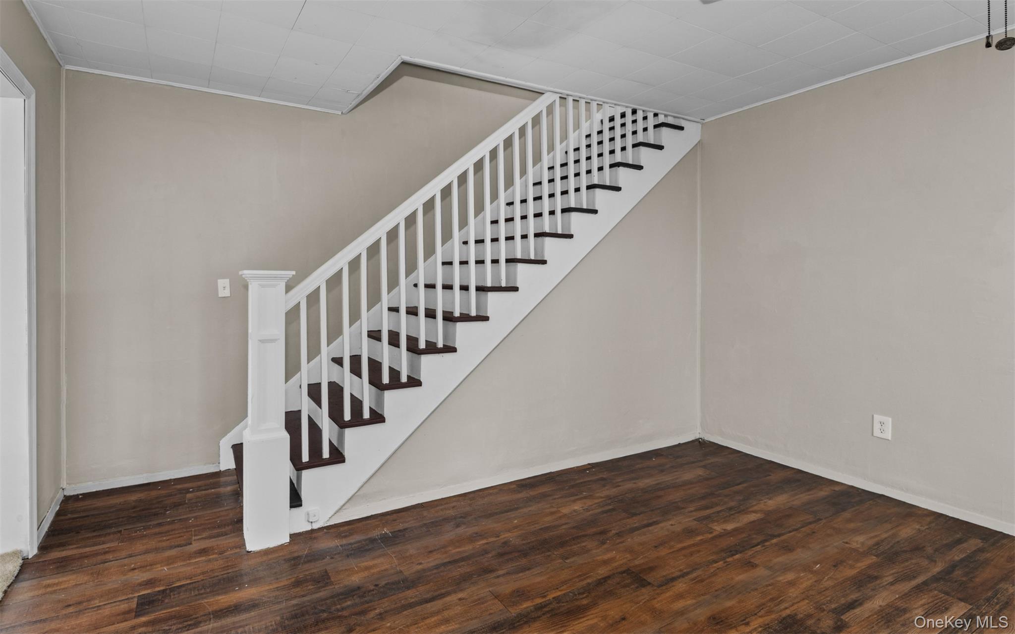 Single Family Orchard Nassau County, NY 11710, MLS-943270-12