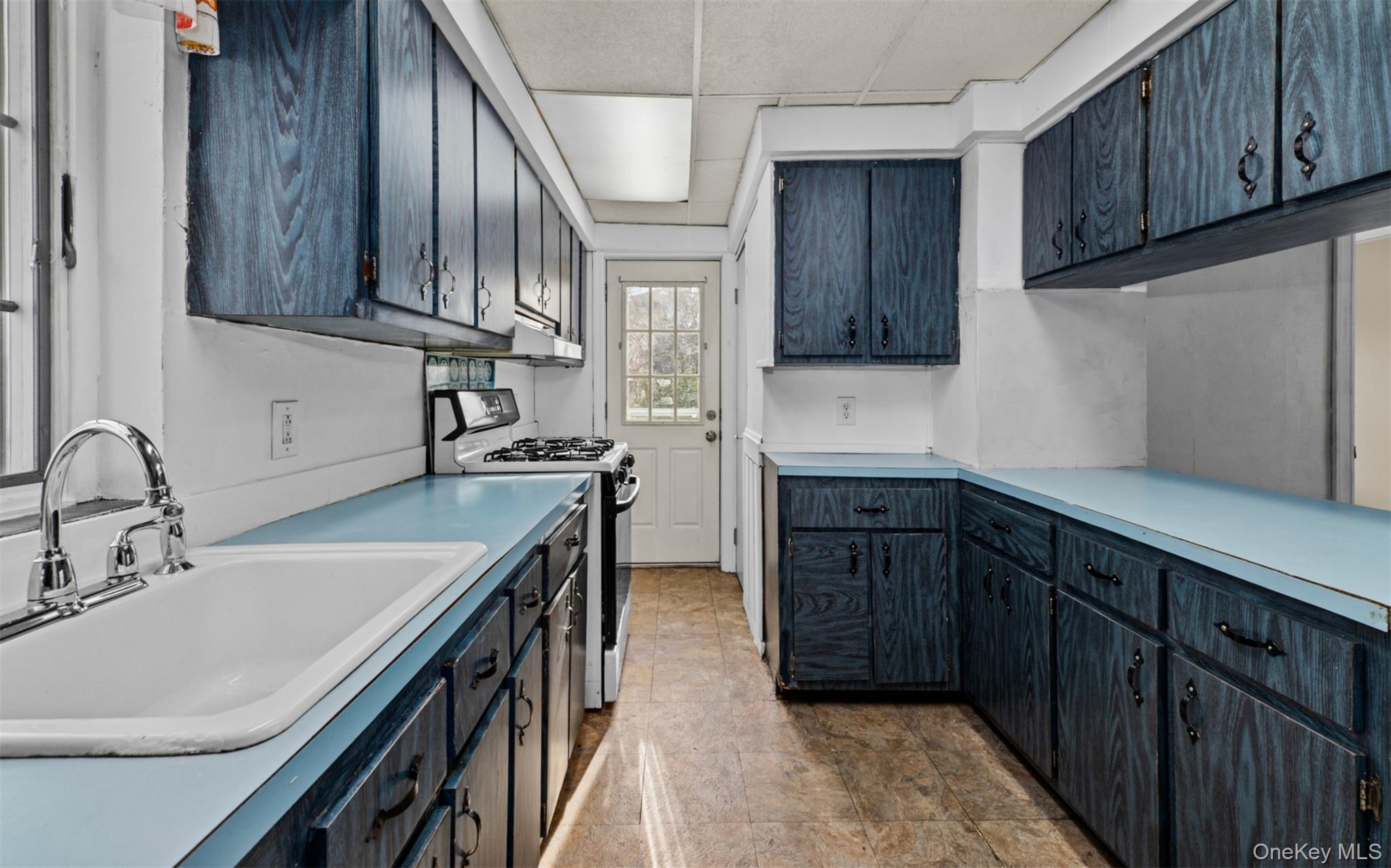 Single Family Orchard Nassau County, NY 11710, MLS-943270-6