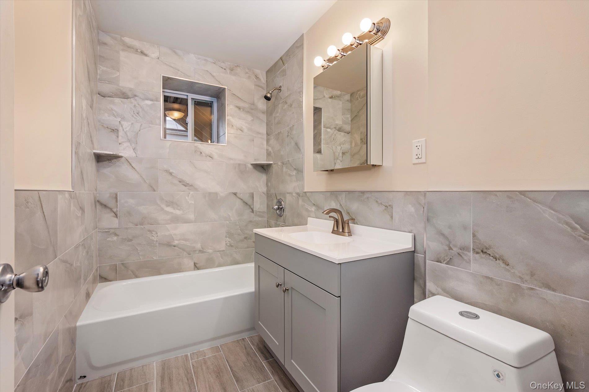 Single Family 15th Suffolk County, NY 11798, MLS-943279-16