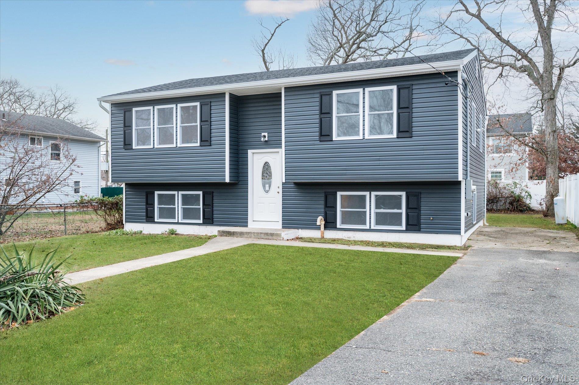 Single Family 15th Suffolk County, NY 11798, MLS-943279-2