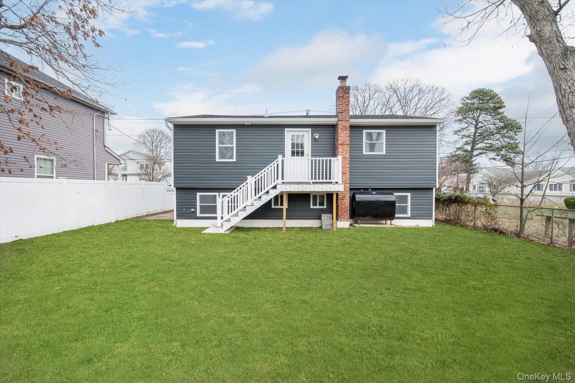 Single Family 15th Suffolk County, NY 11798, MLS-943279-21