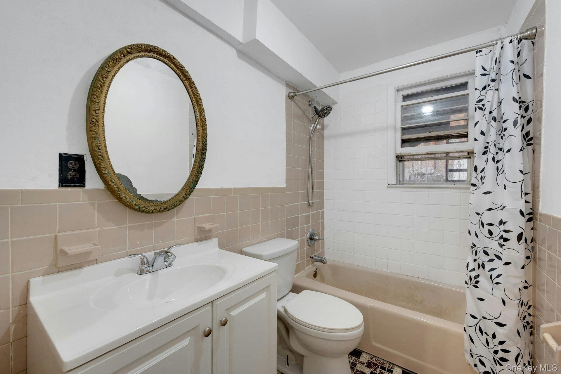 Single Family Beverly Westchester County, NY 10710, MLS-943302-19