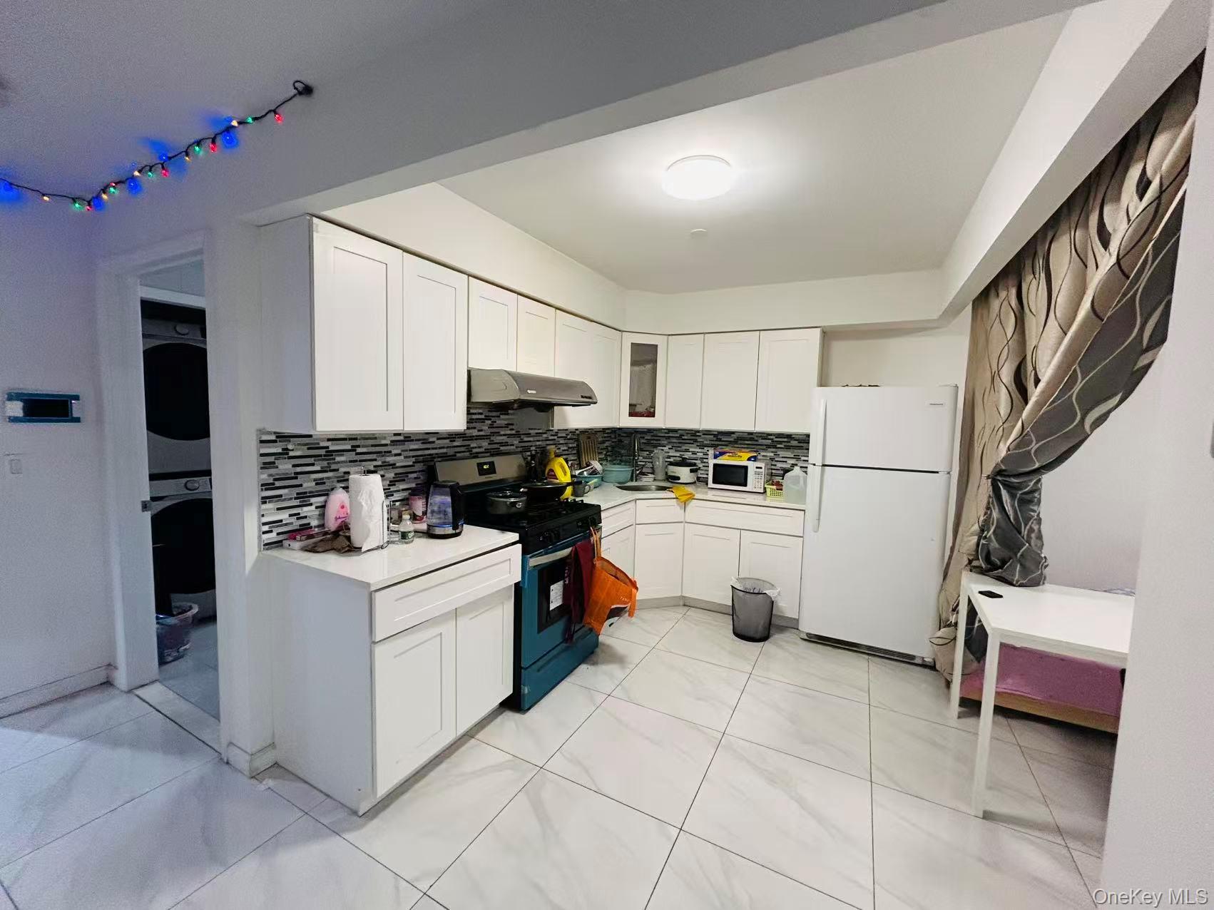 Condo Maple  Queens, NY 11355, MLS-943319-3